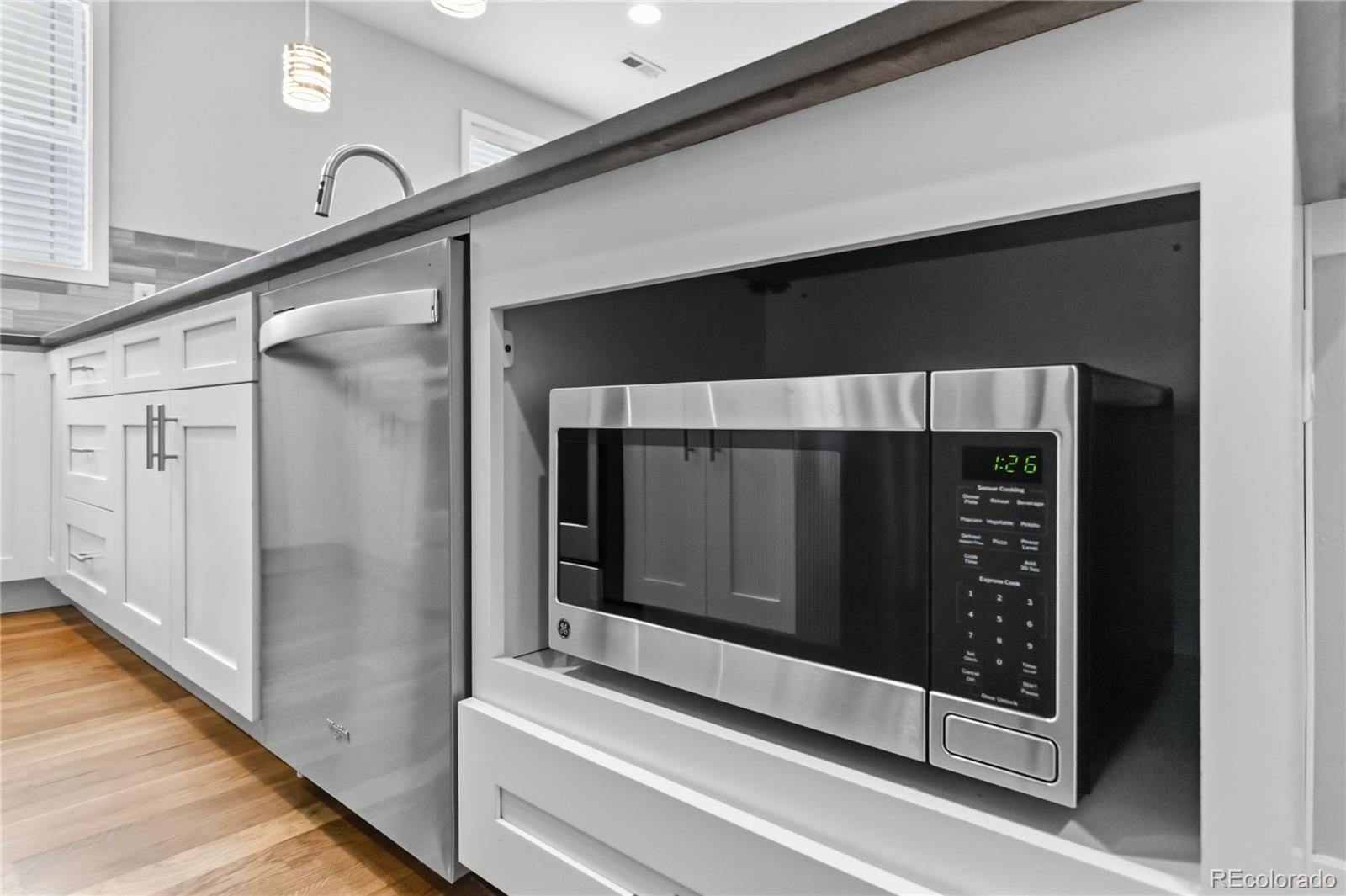 MLS Image #13 for 752 s leyden street,denver, Colorado