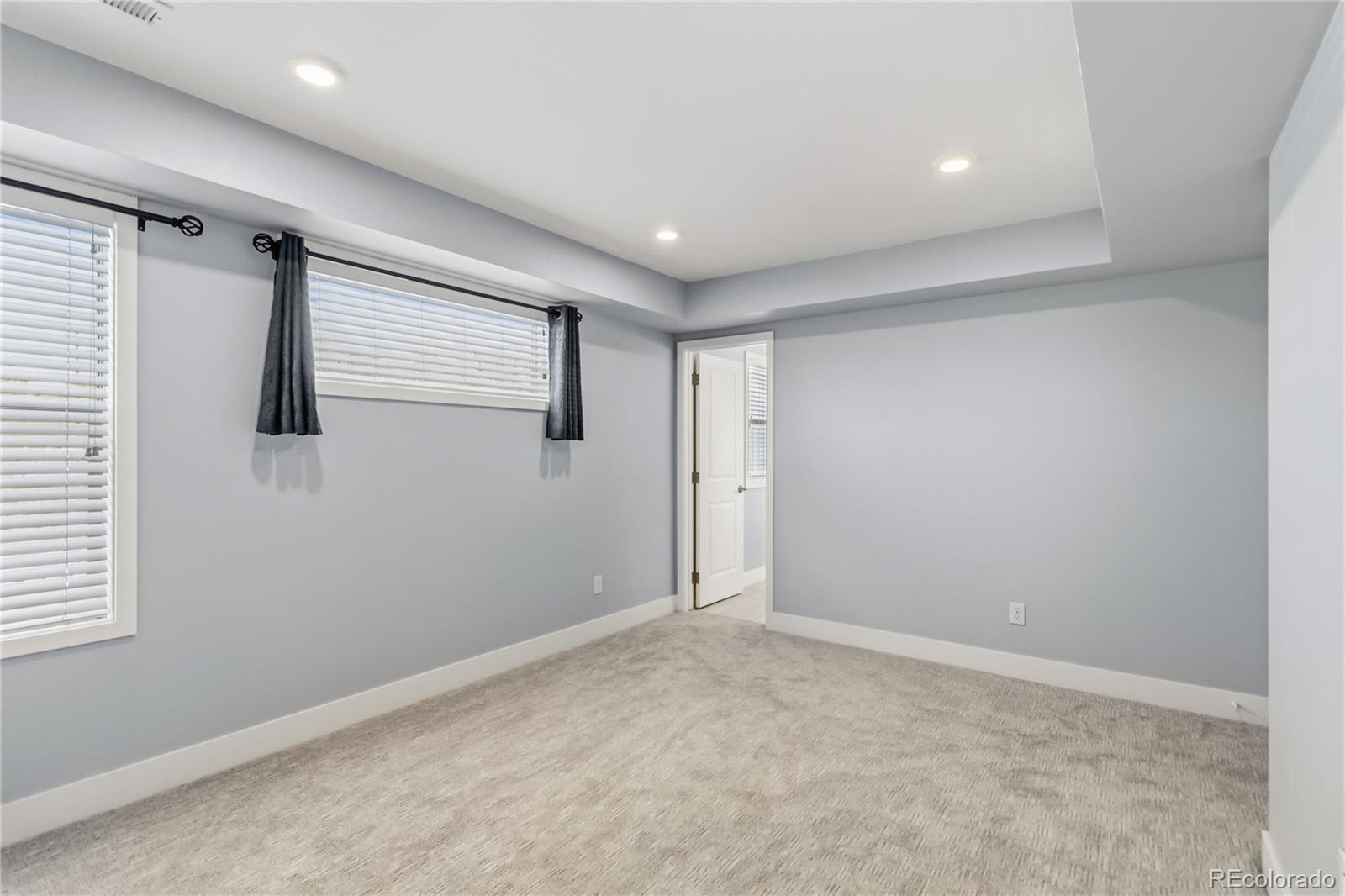 MLS Image #18 for 752 s leyden street,denver, Colorado