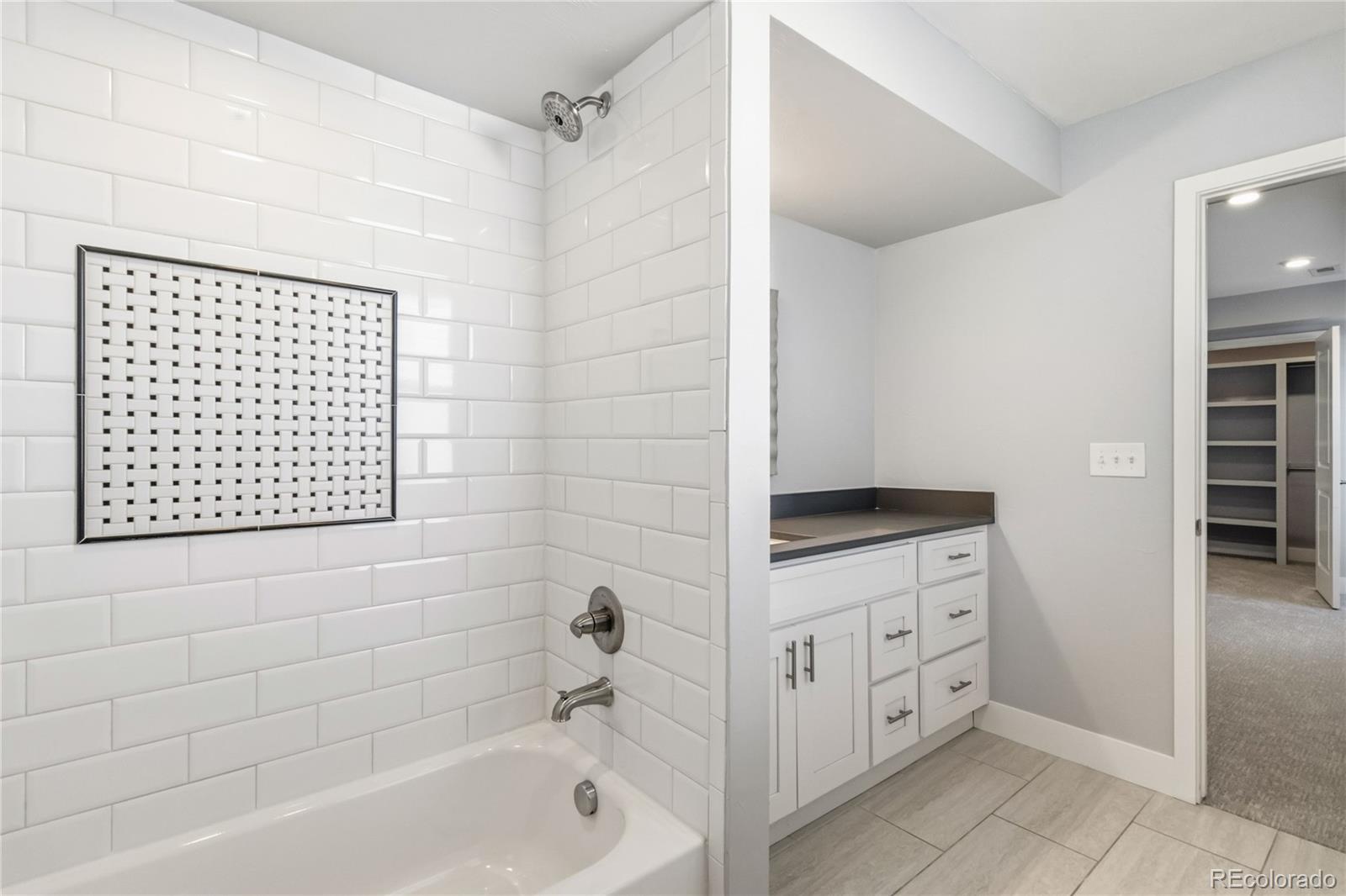 MLS Image #19 for 752 s leyden street,denver, Colorado