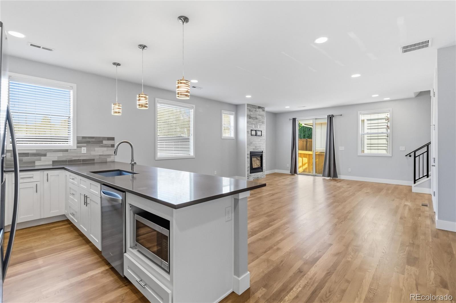 MLS Image #2 for 752 s leyden street,denver, Colorado
