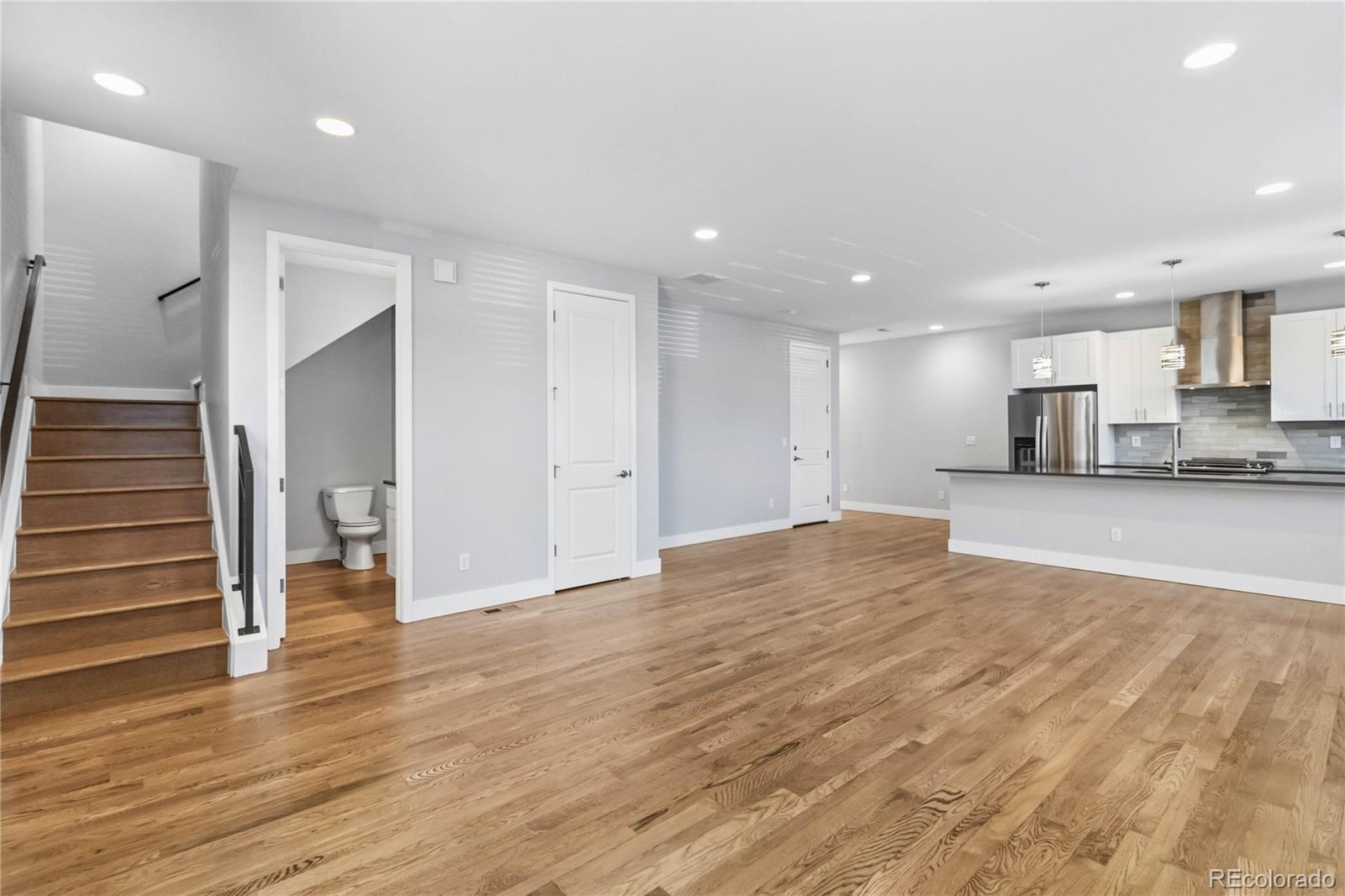 MLS Image #3 for 752 s leyden street,denver, Colorado