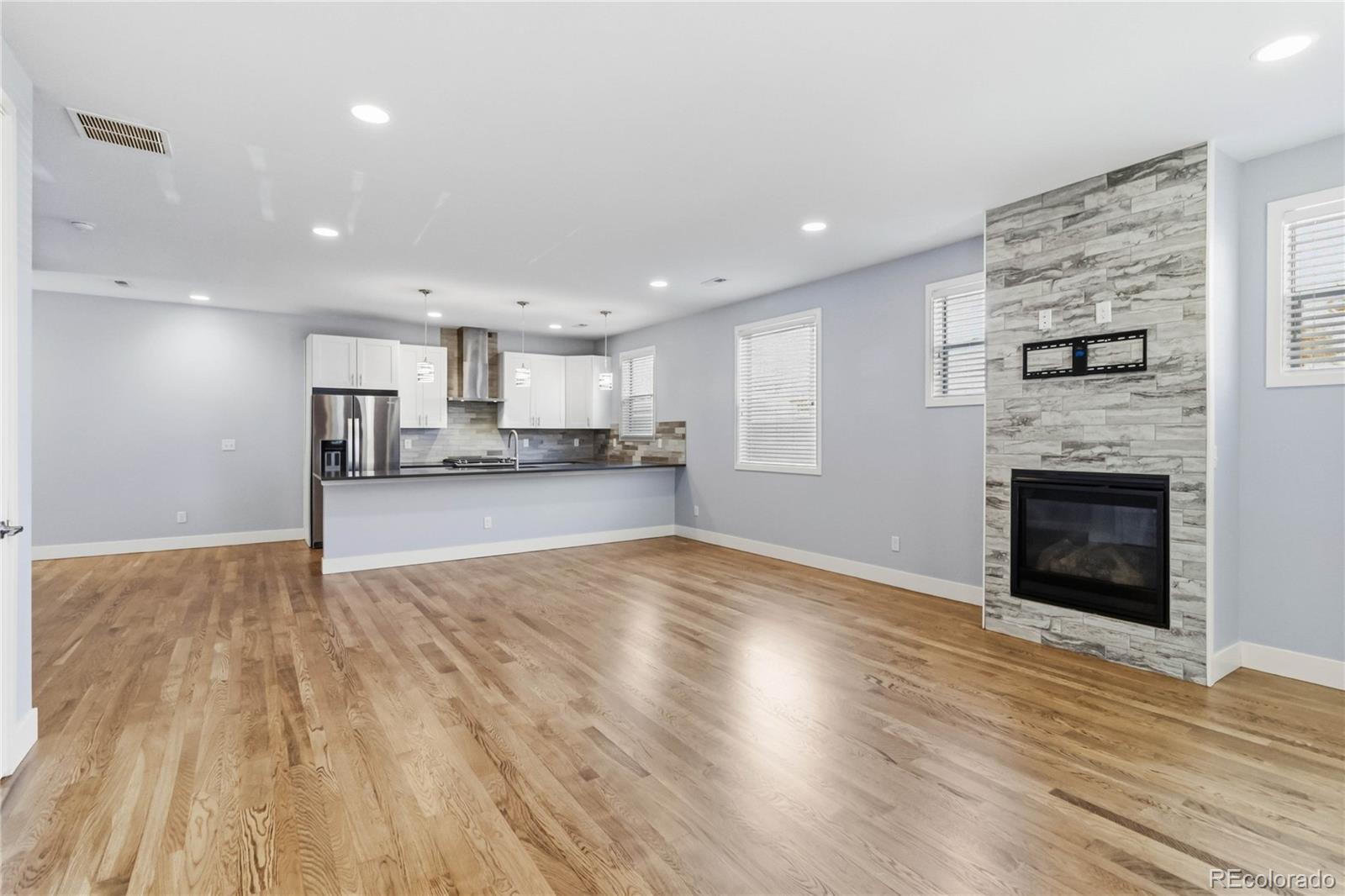 MLS Image #4 for 752 s leyden street,denver, Colorado