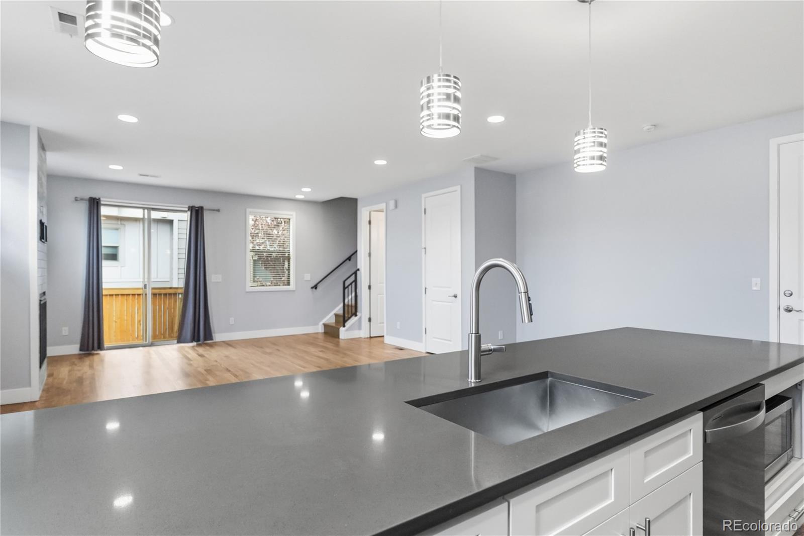 MLS Image #9 for 752 s leyden street,denver, Colorado