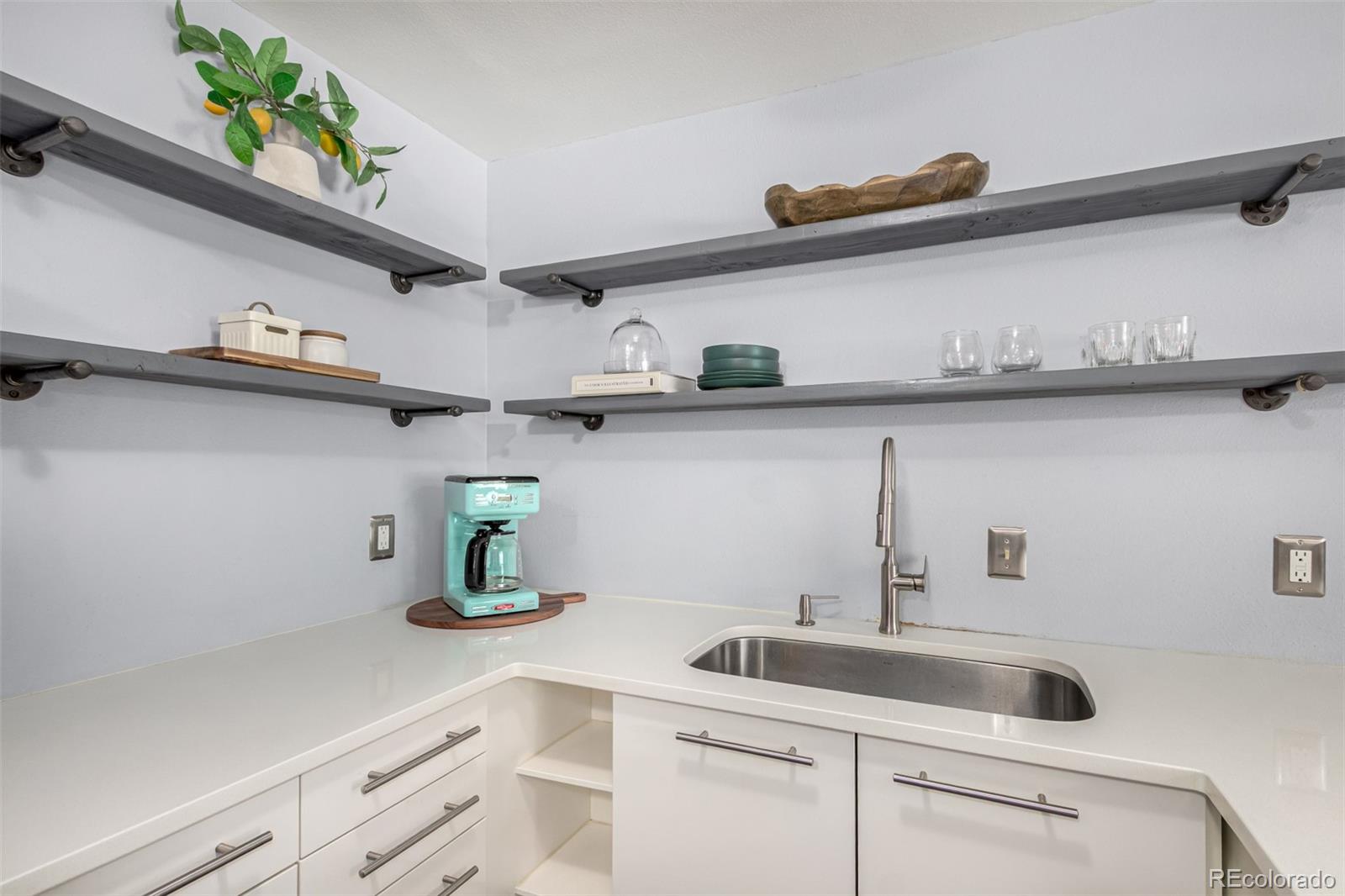 MLS Image #11 for 1260  york street,denver, Colorado