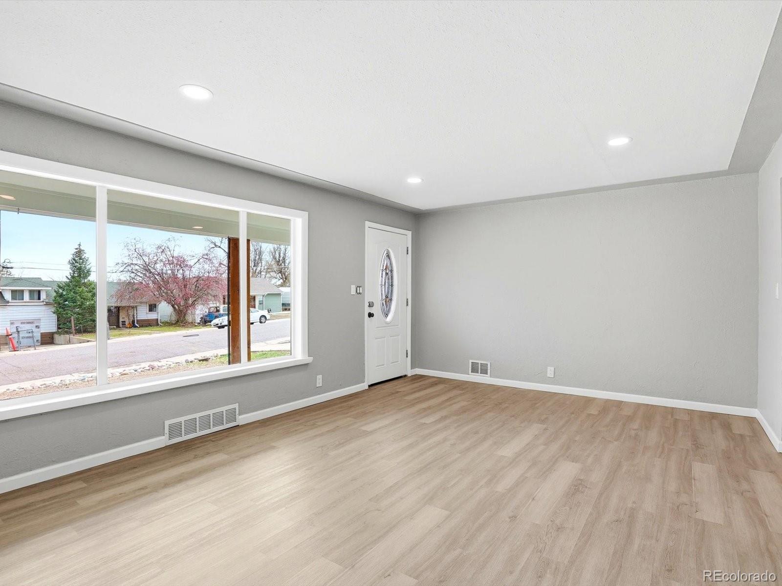 MLS Image #4 for 6831  irving street,denver, Colorado