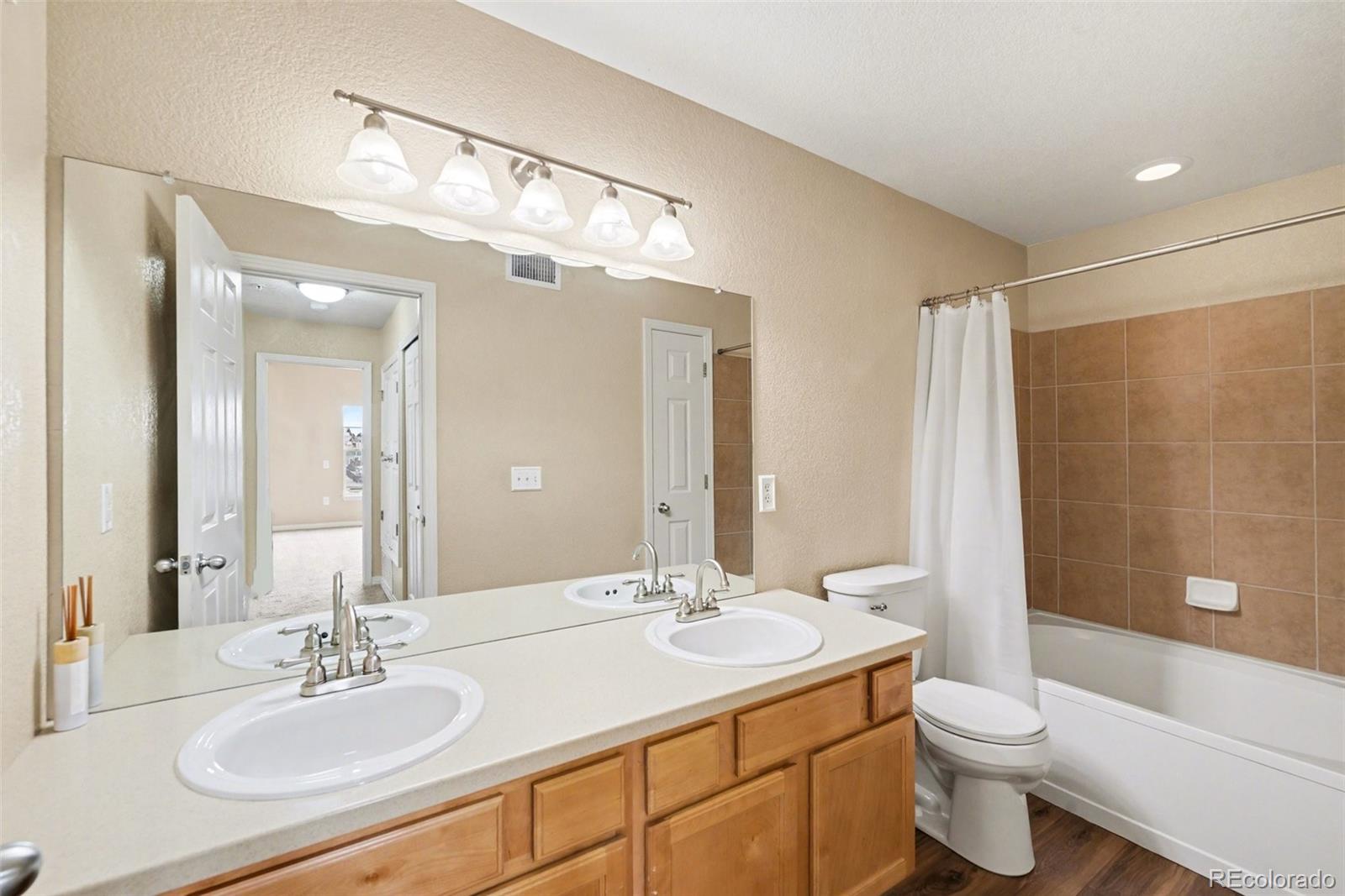 MLS Image #11 for 9429  ashbury circle 203,parker, Colorado