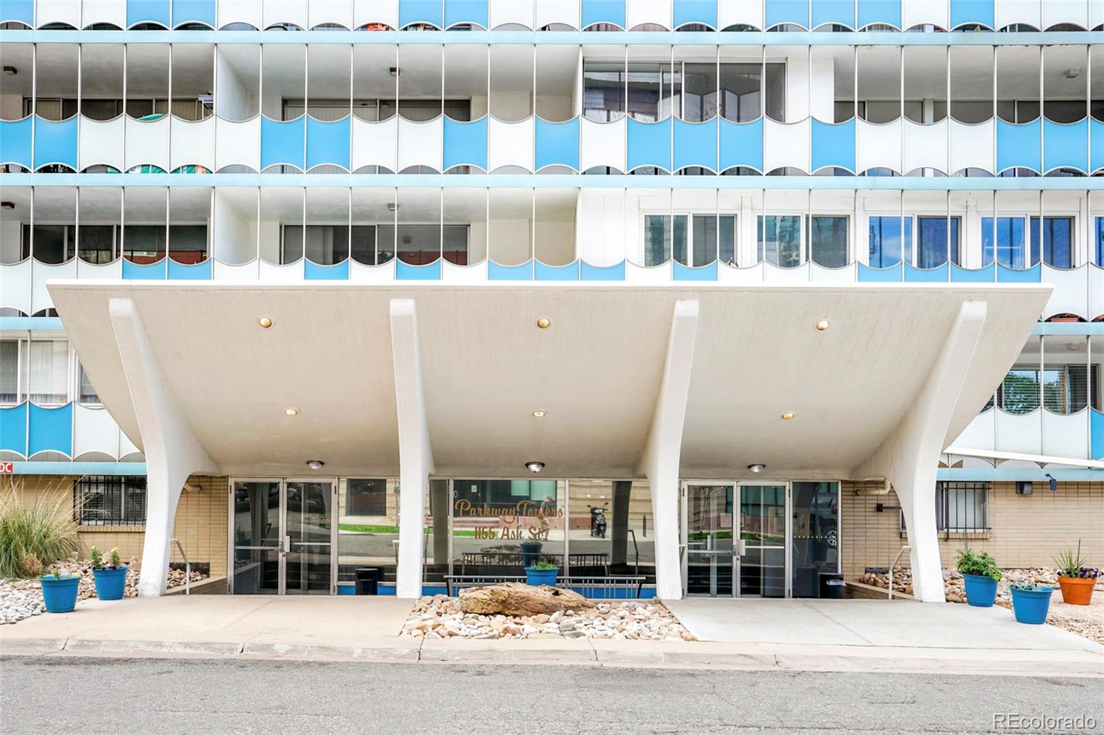 MLS Image #2 for 1155 n ash street 103,denver, Colorado