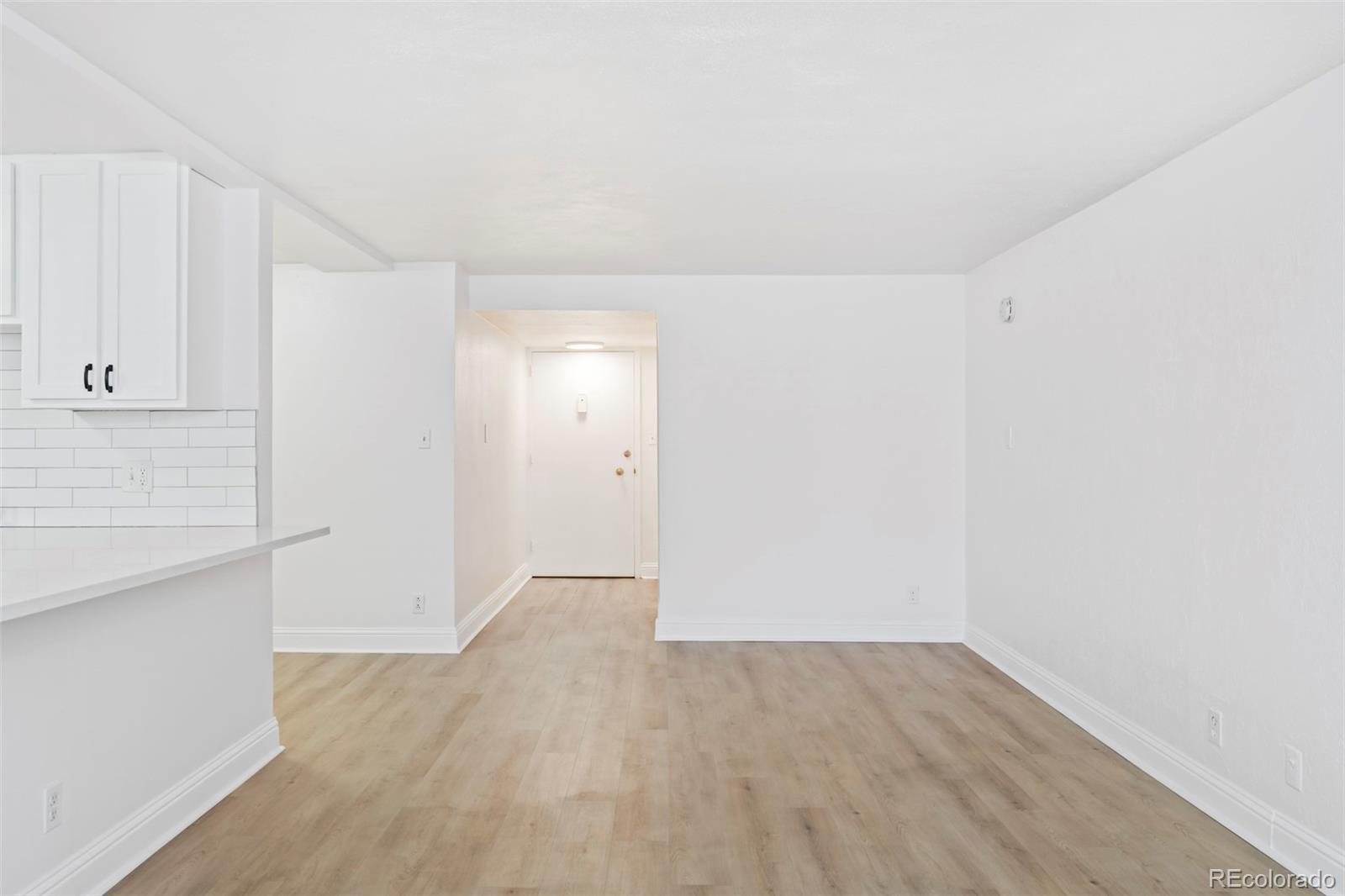 MLS Image #5 for 1155 n ash street 103,denver, Colorado