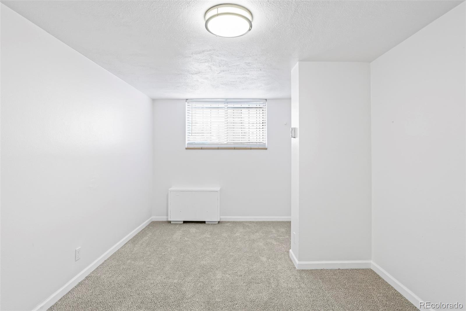 MLS Image #8 for 1155 n ash street 103,denver, Colorado