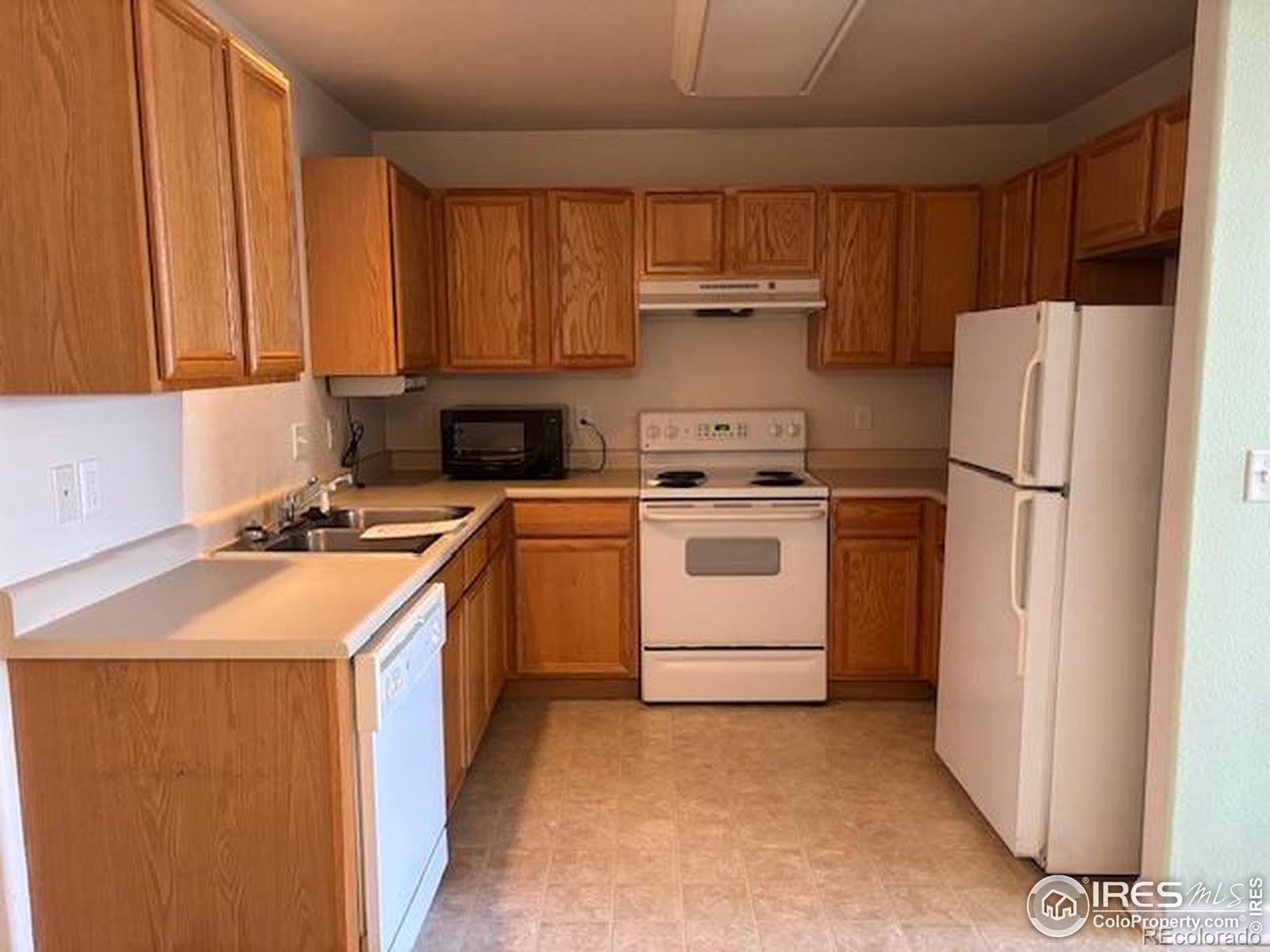 MLS Image #5 for 3660  ponderosa court 7,evans, Colorado