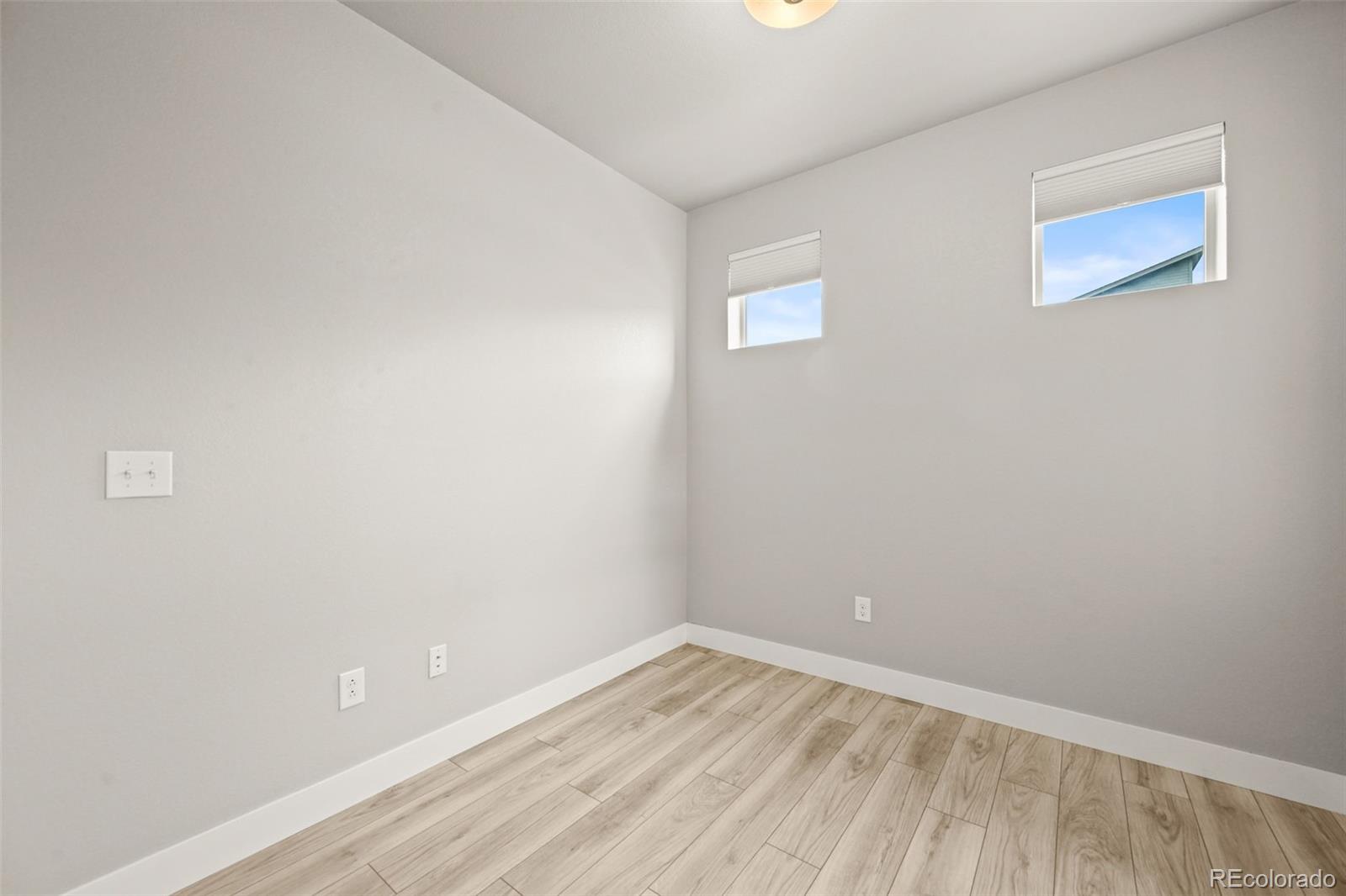 MLS Image #11 for 2880 w 69th avenue,denver, Colorado