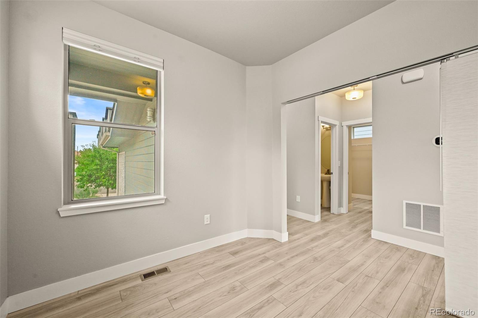 MLS Image #12 for 2880 w 69th avenue,denver, Colorado