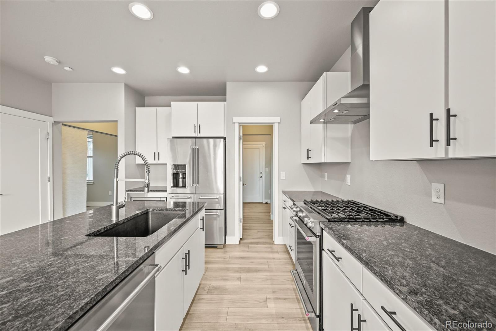MLS Image #13 for 2880 w 69th avenue,denver, Colorado