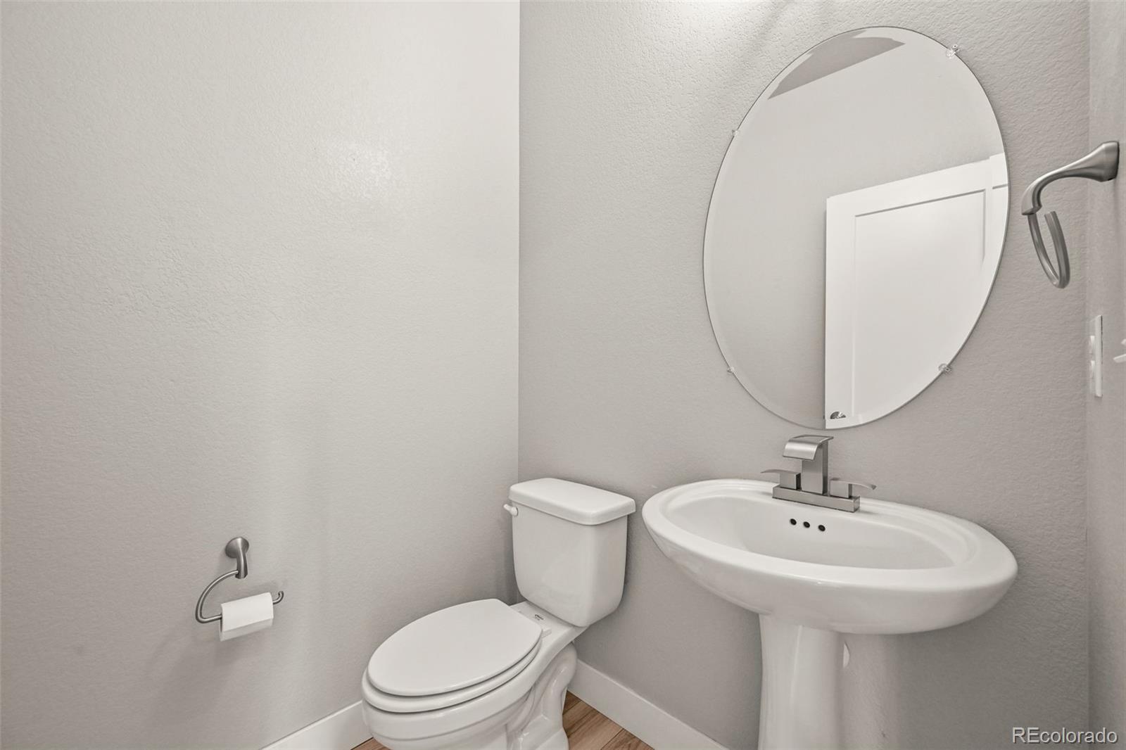 MLS Image #18 for 2880 w 69th avenue,denver, Colorado