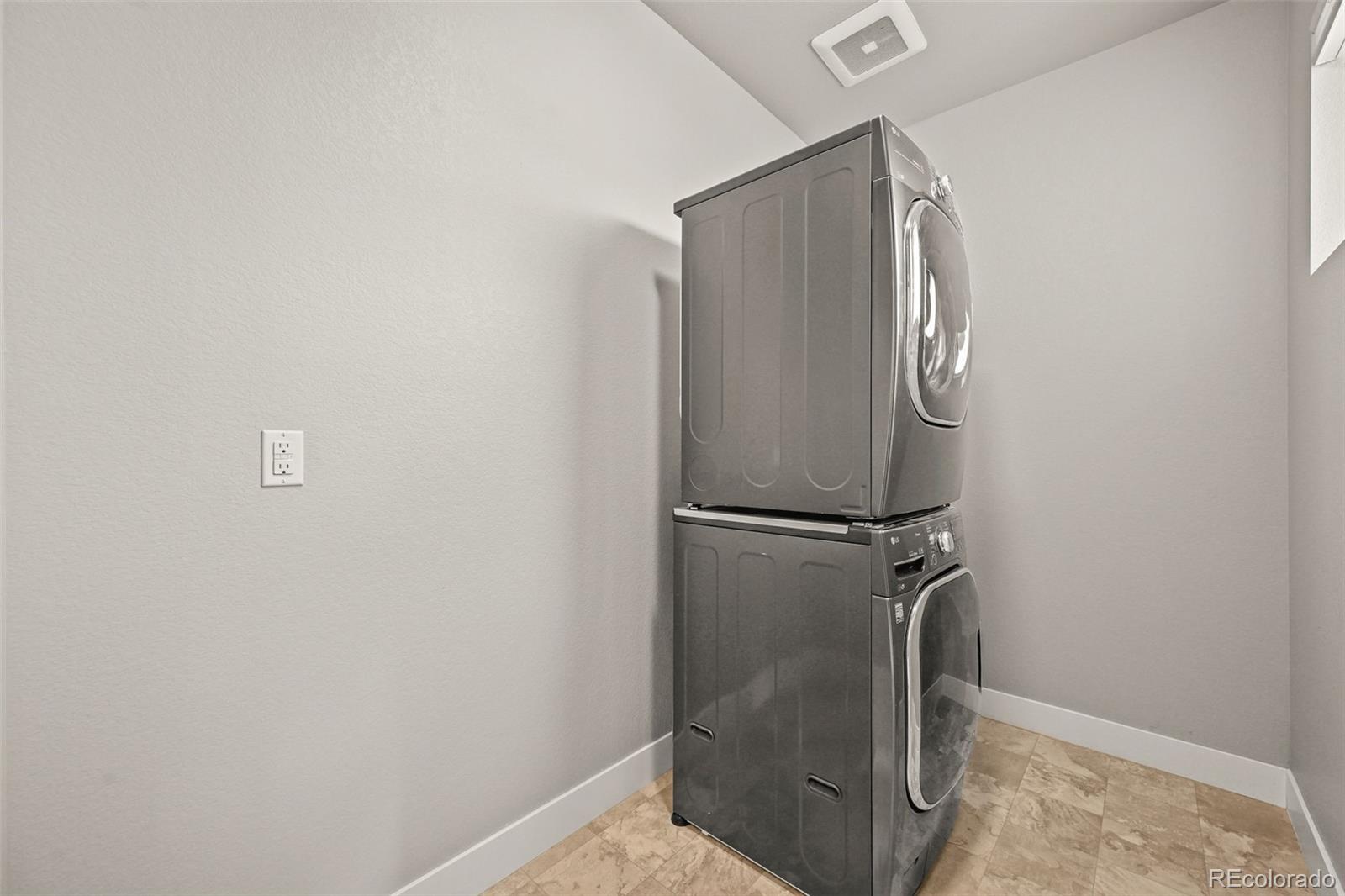 MLS Image #20 for 2880 w 69th avenue,denver, Colorado