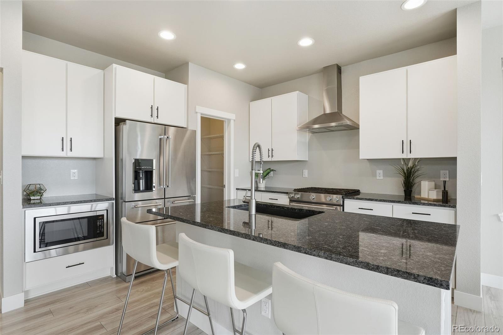 MLS Image #4 for 2880 w 69th avenue,denver, Colorado