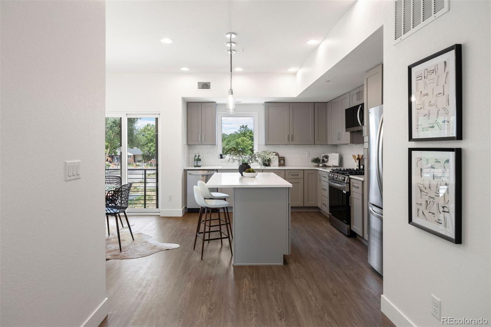 MLS Image #5 for 8408 w 52nd avenue,arvada, Colorado