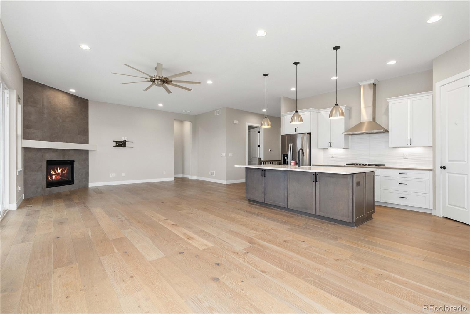 MLS Image #11 for 687  easton court,castle rock, Colorado