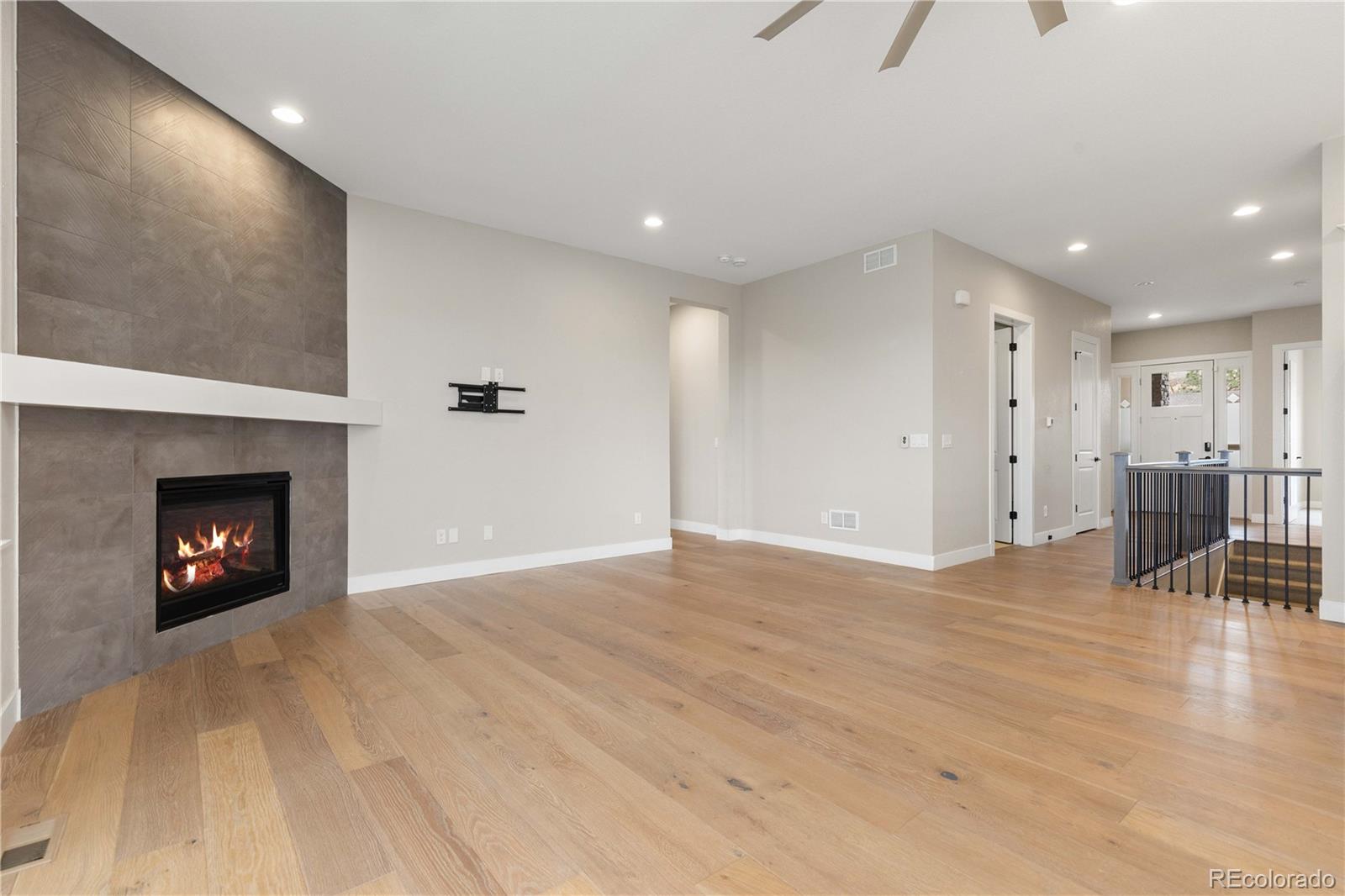 MLS Image #9 for 687  easton court,castle rock, Colorado