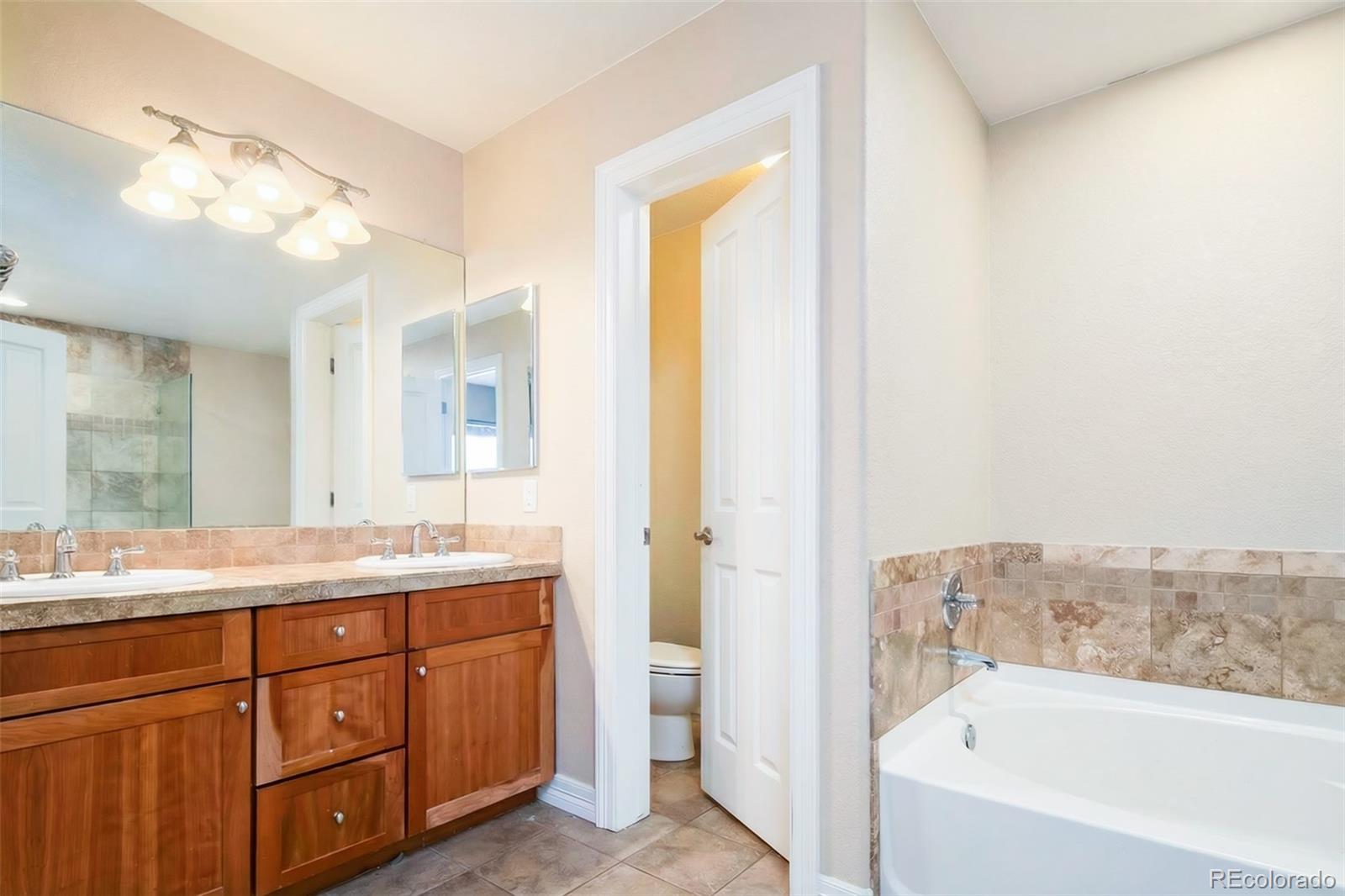 MLS Image #15 for 2245 s high street,denver, Colorado