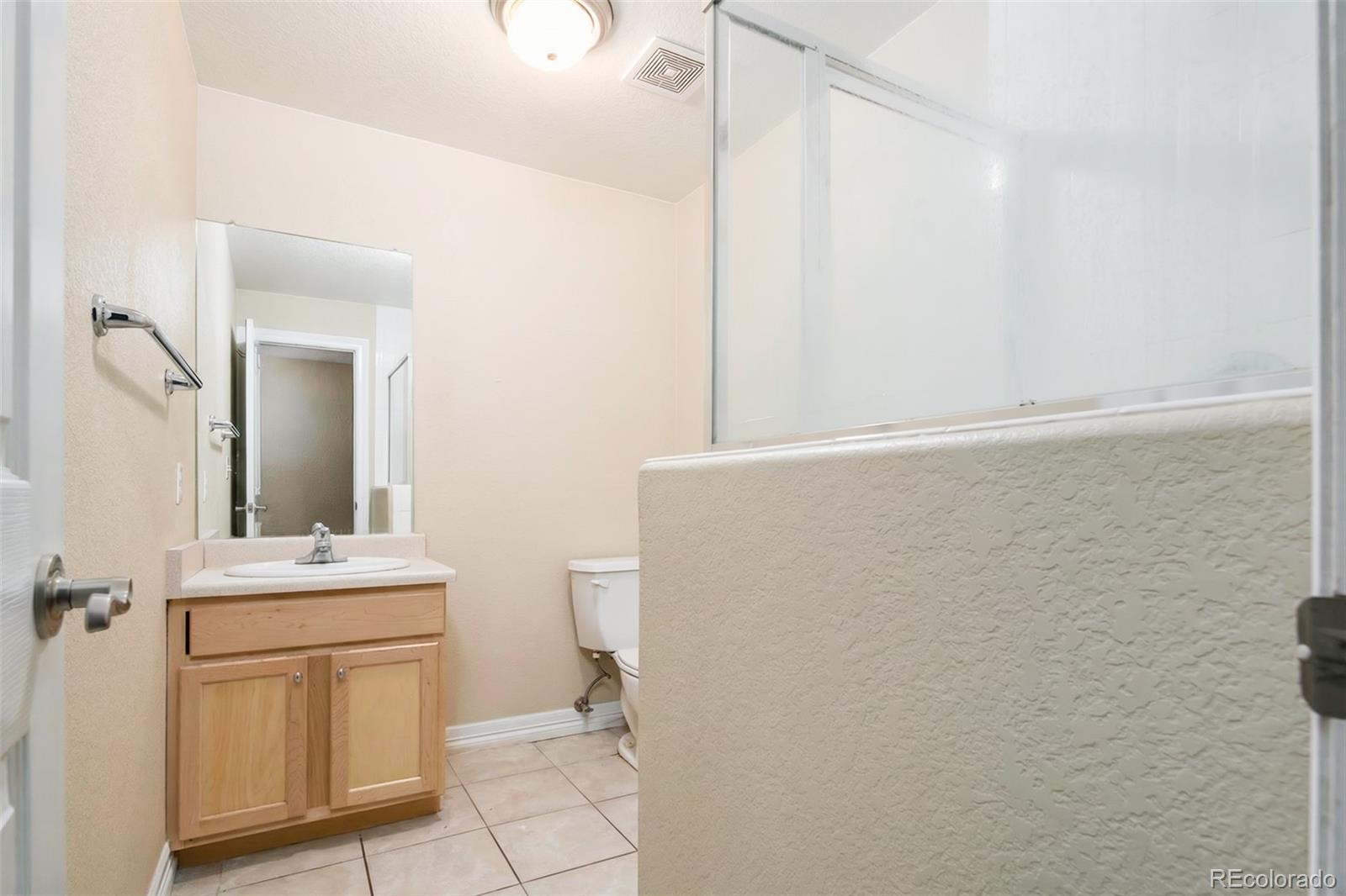 MLS Image #28 for 2245 s high street,denver, Colorado