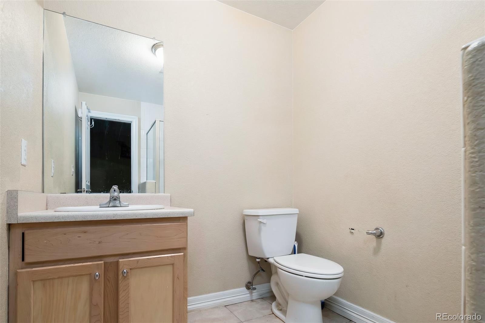 MLS Image #29 for 2245 s high street,denver, Colorado