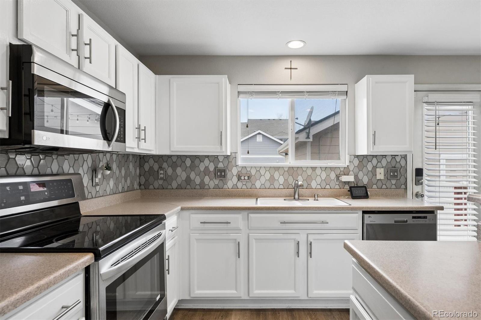 MLS Image #12 for 19037 e 57th place ,denver, Colorado