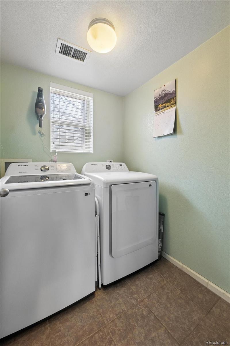 MLS Image #15 for 19037 e 57th place ,denver, Colorado