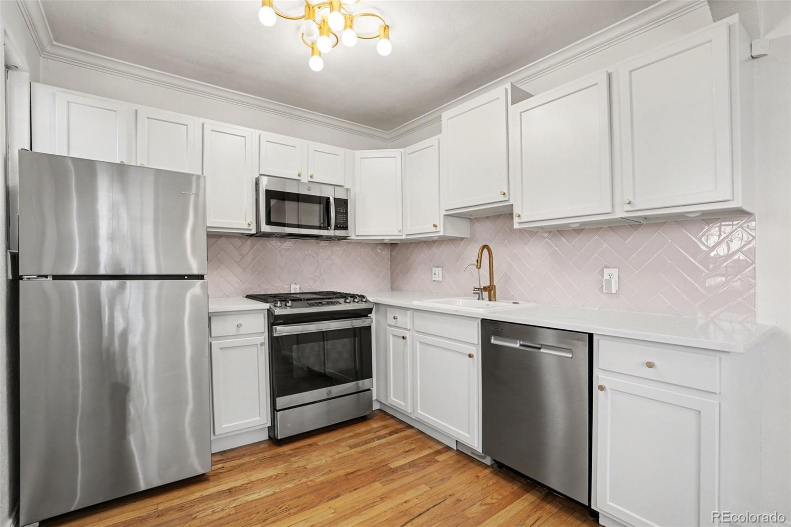 MLS Image #7 for 1409  ivy street,denver, Colorado
