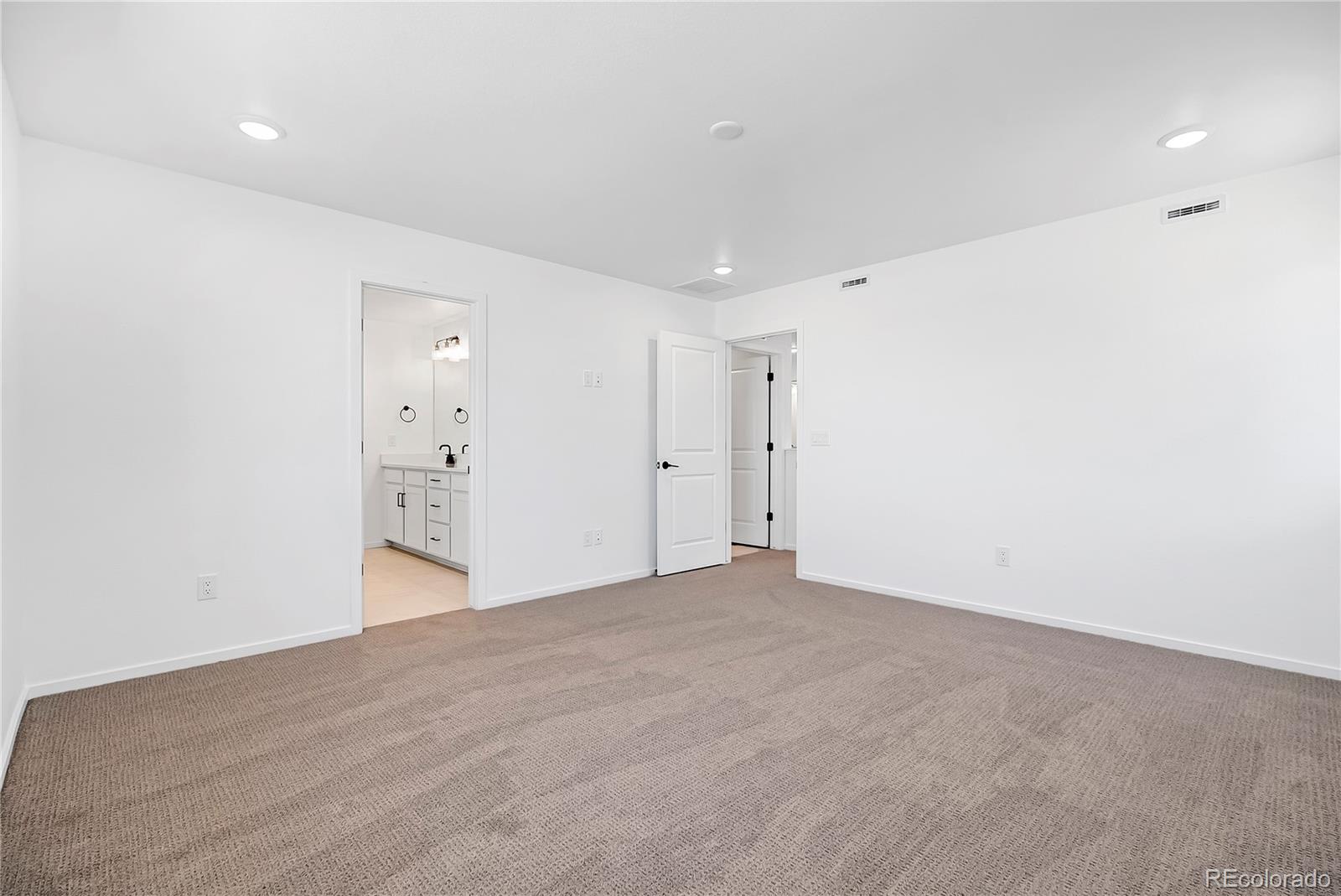 MLS Image #13 for 6911  utica avenue,longmont, Colorado