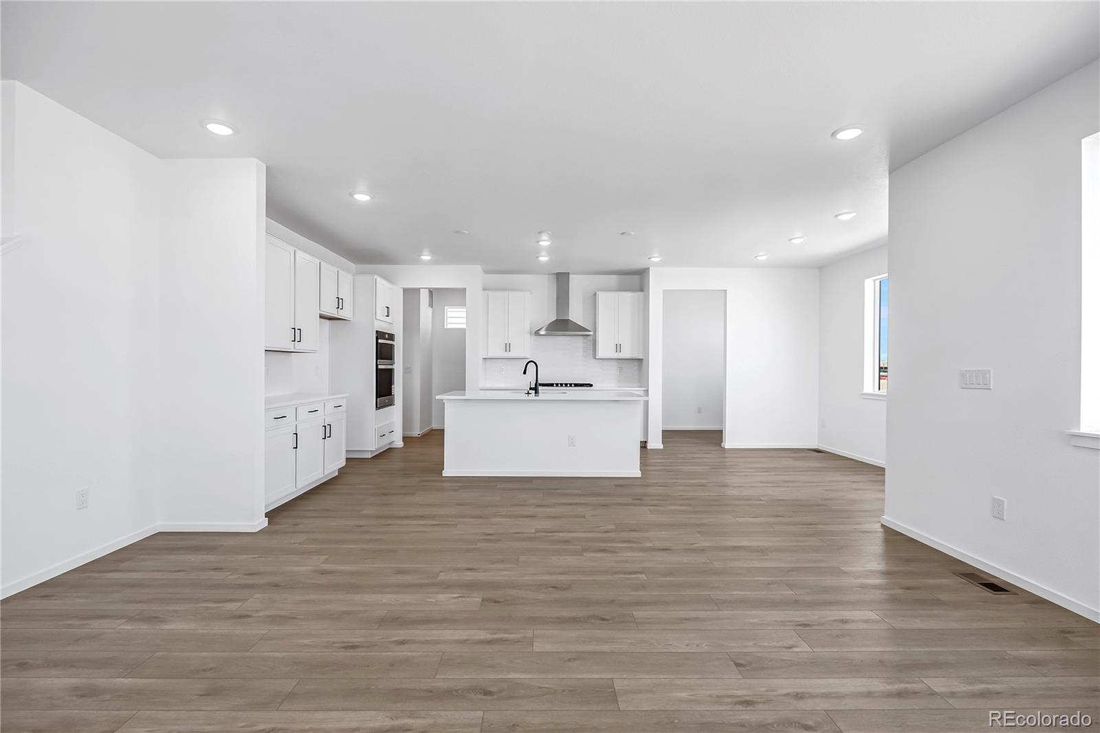 MLS Image #4 for 6911  utica avenue,longmont, Colorado
