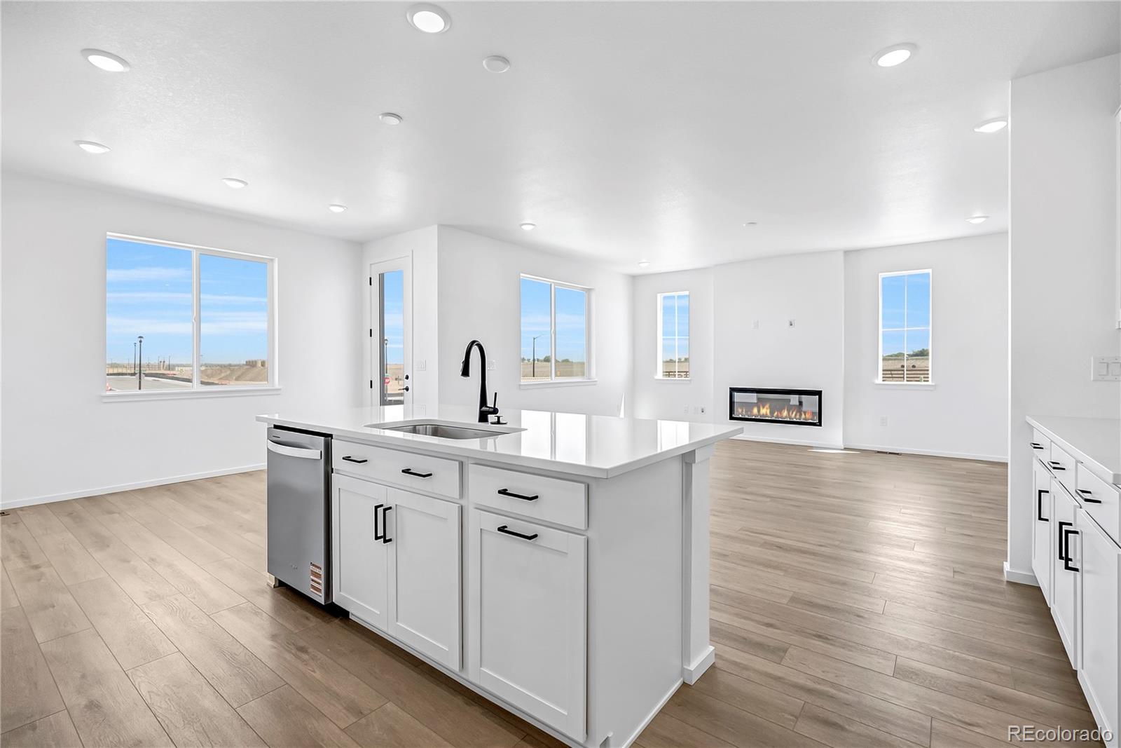 MLS Image #7 for 6911  utica avenue,longmont, Colorado