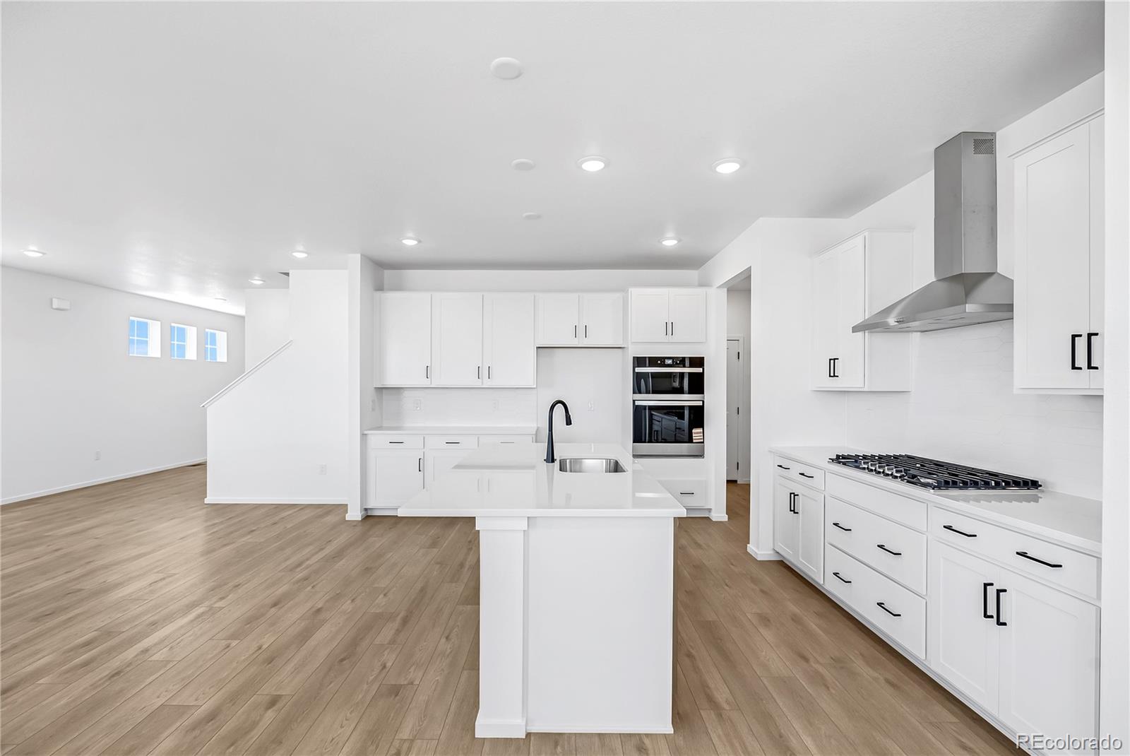MLS Image #8 for 6911  utica avenue,longmont, Colorado
