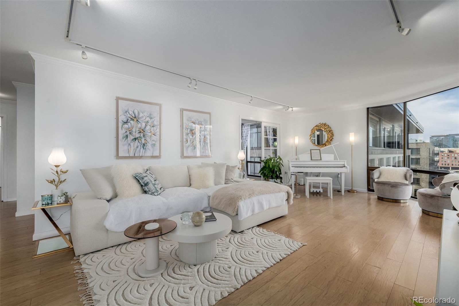 MLS Image #2 for 1625  larimer street 1207,denver, Colorado