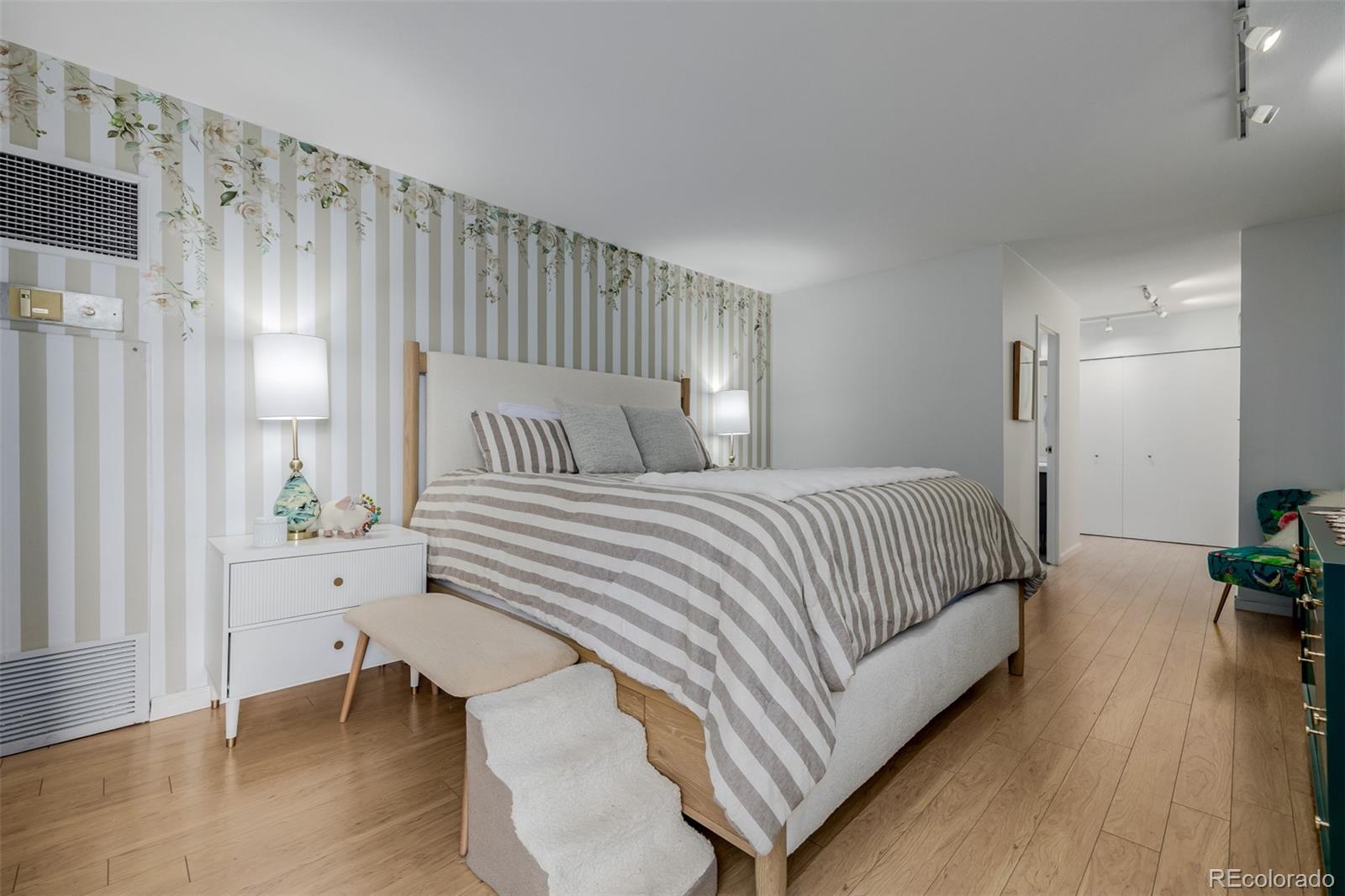 MLS Image #20 for 1625  larimer street 1207,denver, Colorado