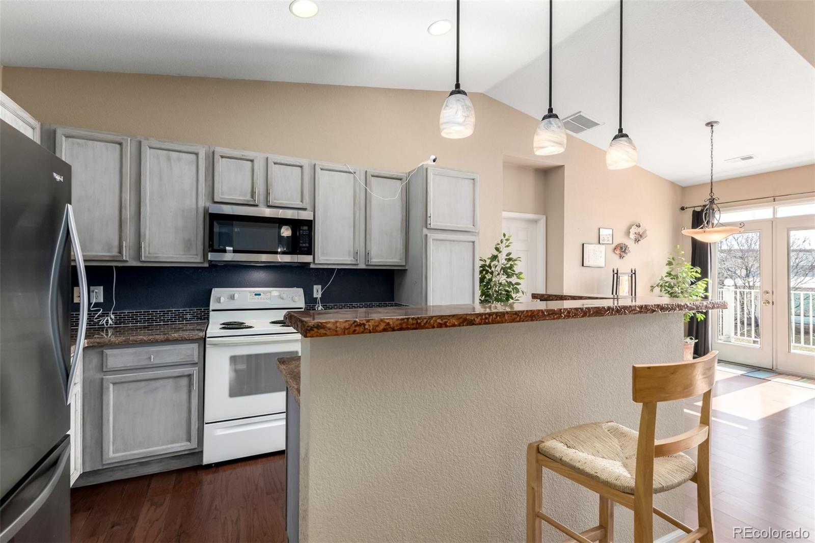 MLS Image #7 for 7621 e 26th avenue,denver, Colorado