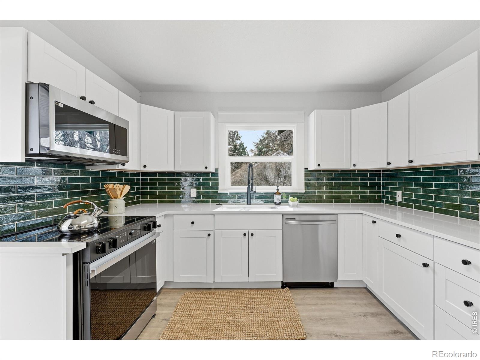 MLS Image #11 for 830  martin street,longmont, Colorado