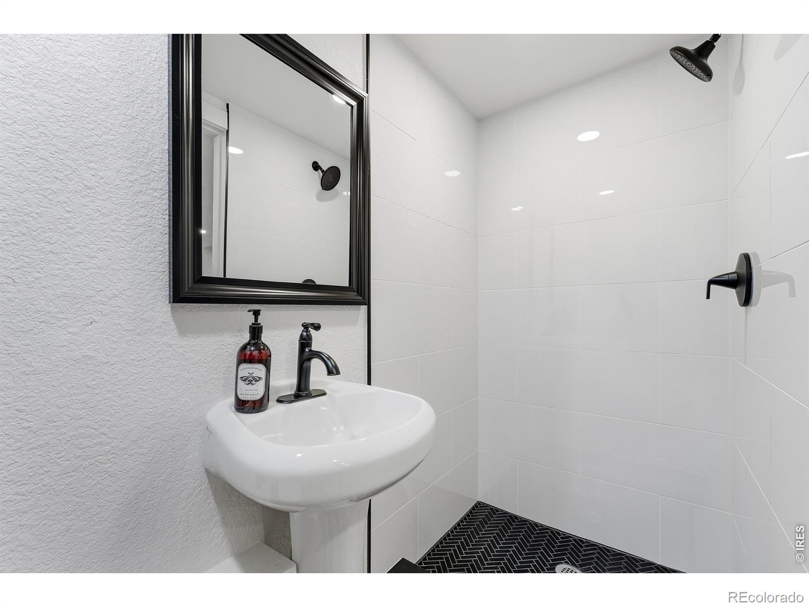 MLS Image #27 for 830  martin street,longmont, Colorado