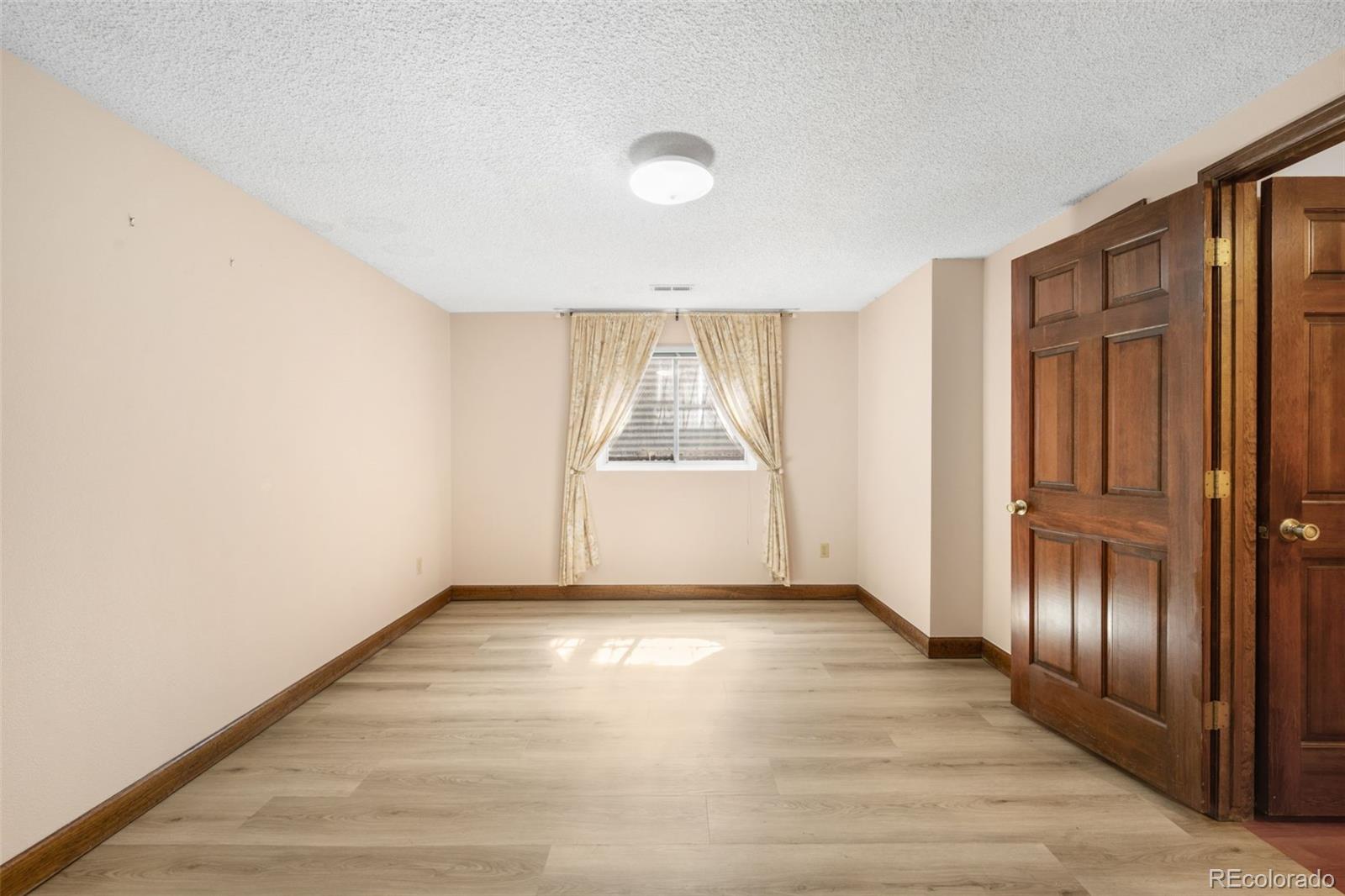 MLS Image #31 for 4641 s perry way,denver, Colorado