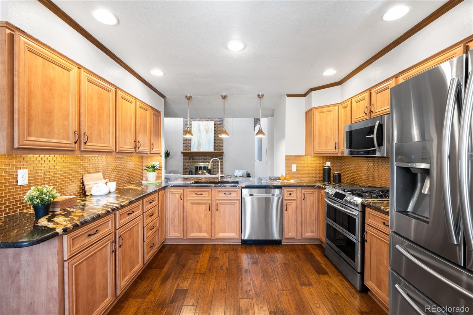MLS Image #7 for 4641 s perry way,denver, Colorado