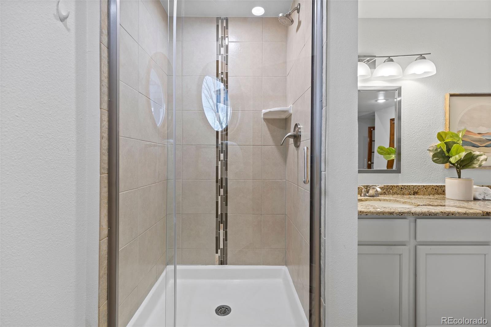 MLS Image #34 for 11602 e lake avenue,englewood, Colorado