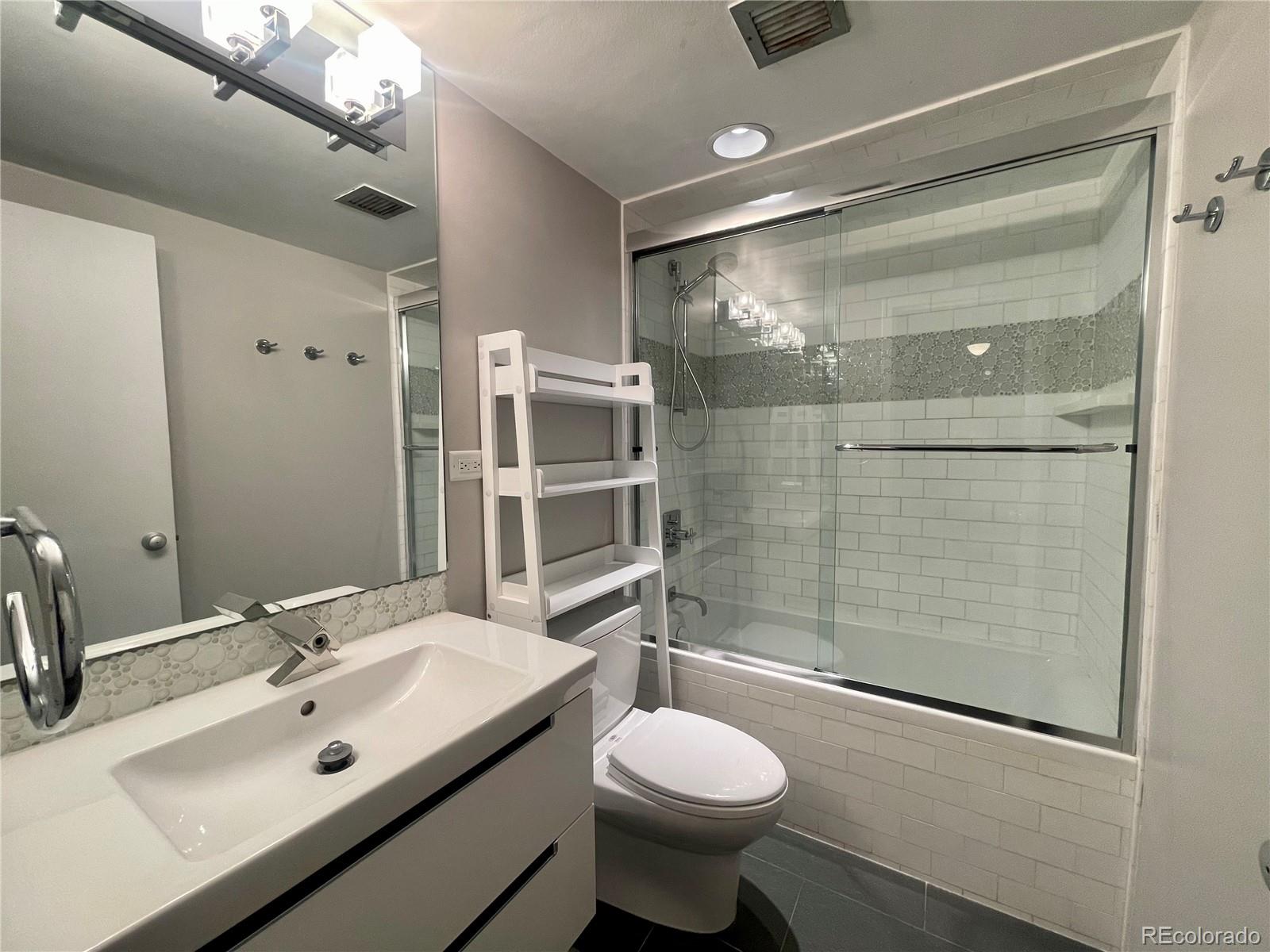 MLS Image #20 for 3100 e cherry creek south drive,denver, Colorado