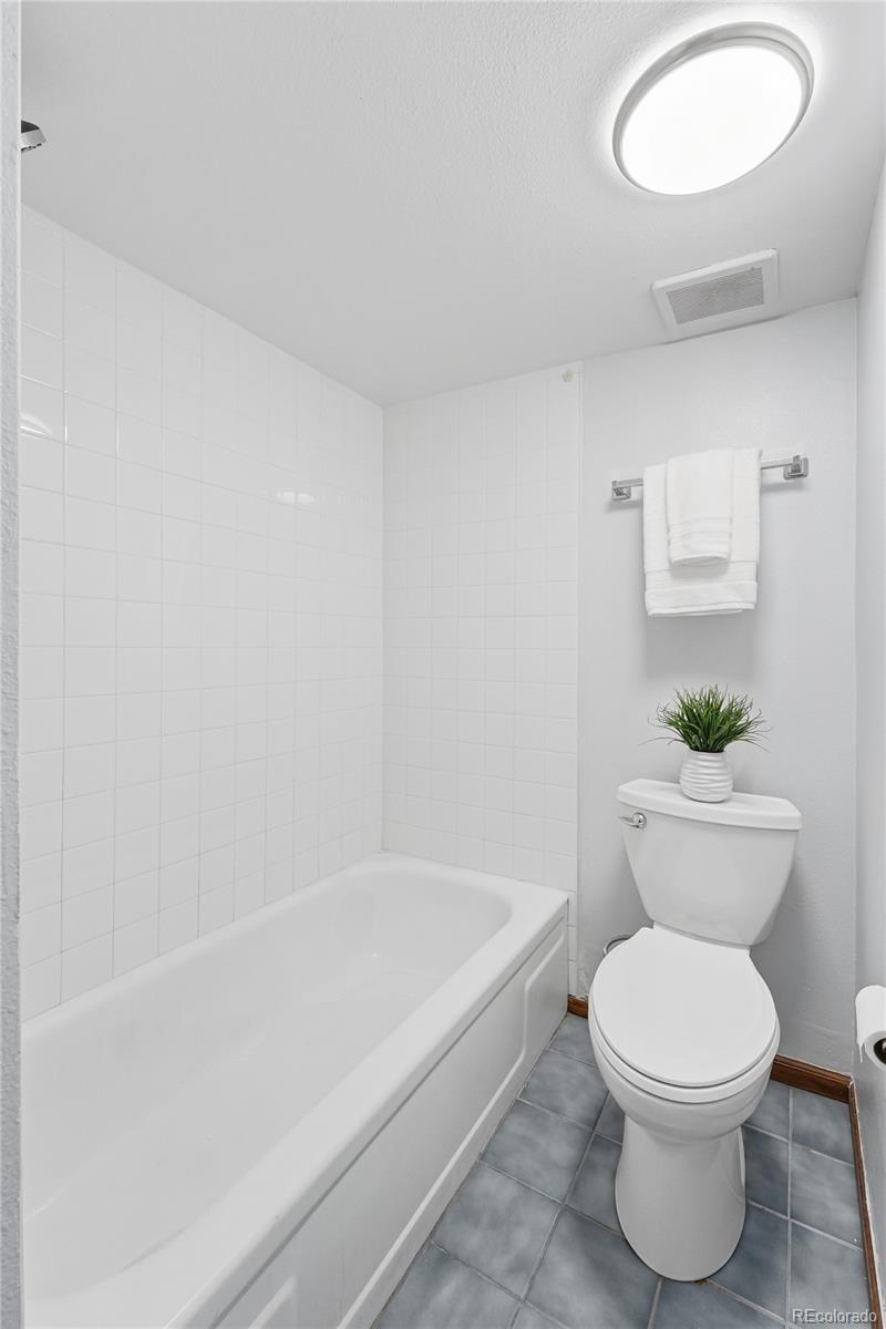 MLS Image #16 for 551 w crestline circle,littleton, Colorado