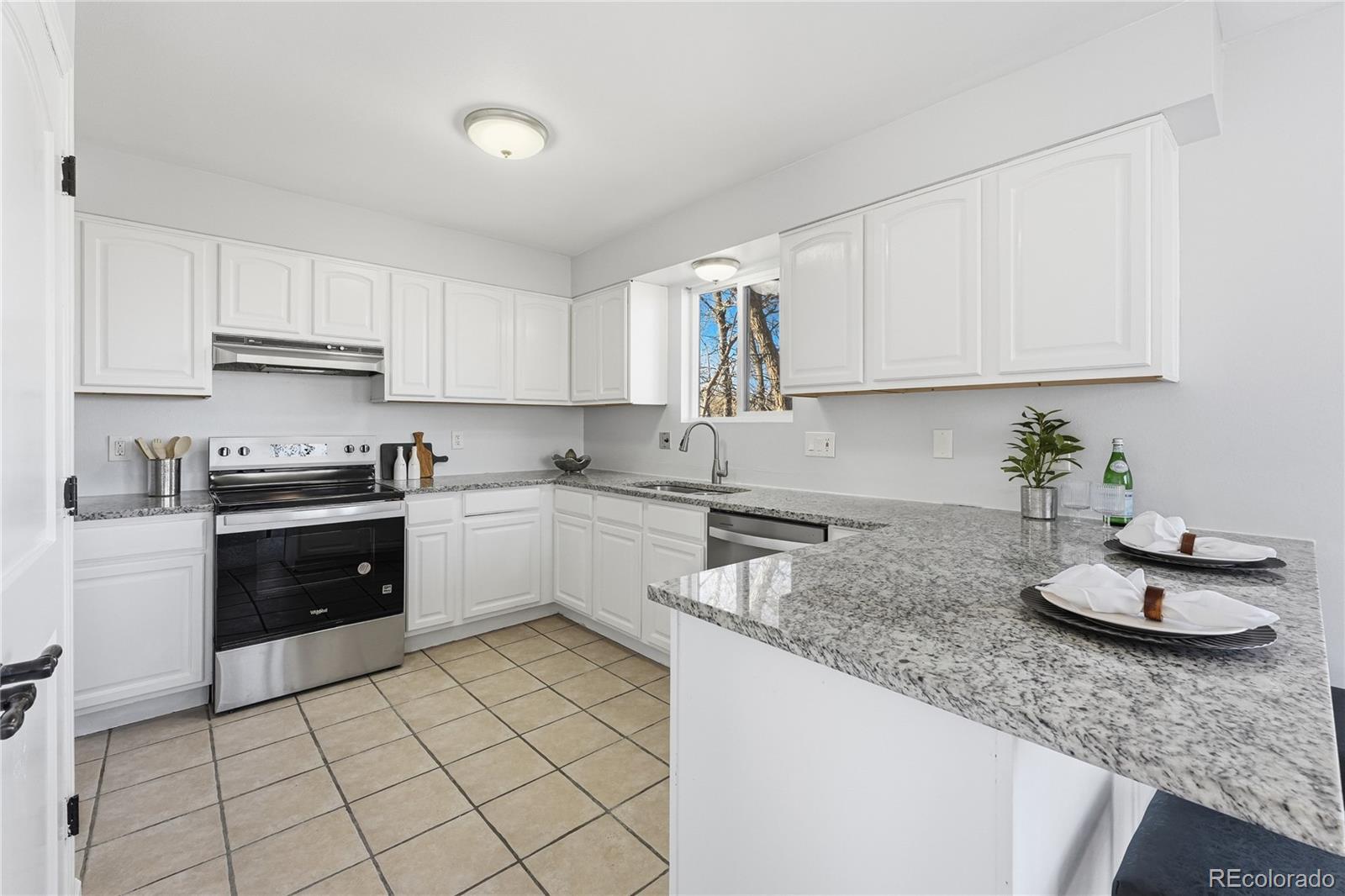 MLS Image #5 for 551 w crestline circle,littleton, Colorado