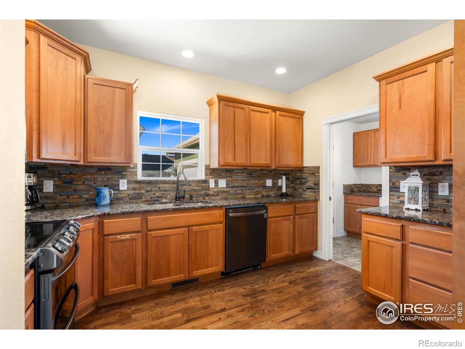 MLS Image #5 for 1300  grand avenue,windsor, Colorado