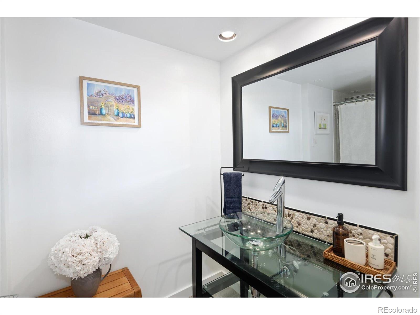 MLS Image #14 for 790 n washington street,denver, Colorado
