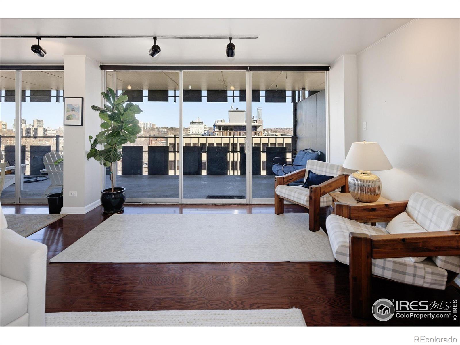 MLS Image #6 for 790 n washington street,denver, Colorado