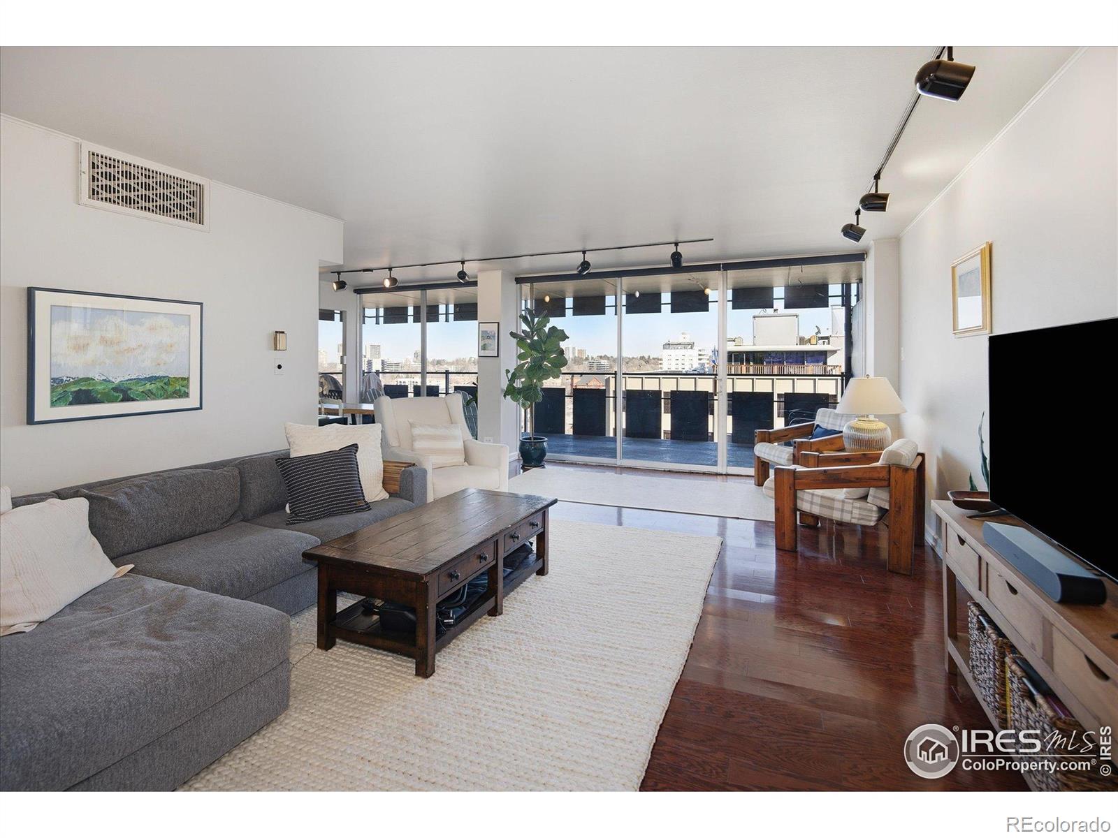 MLS Image #8 for 790 n washington street,denver, Colorado