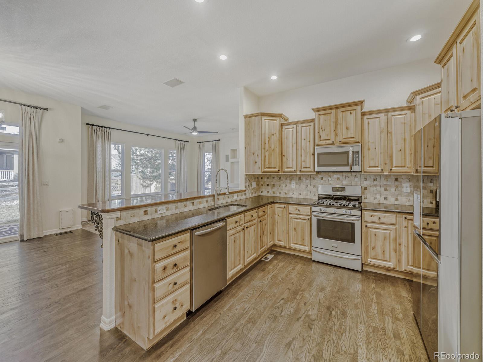 MLS Image #5 for 10507  salida street,commerce city, Colorado