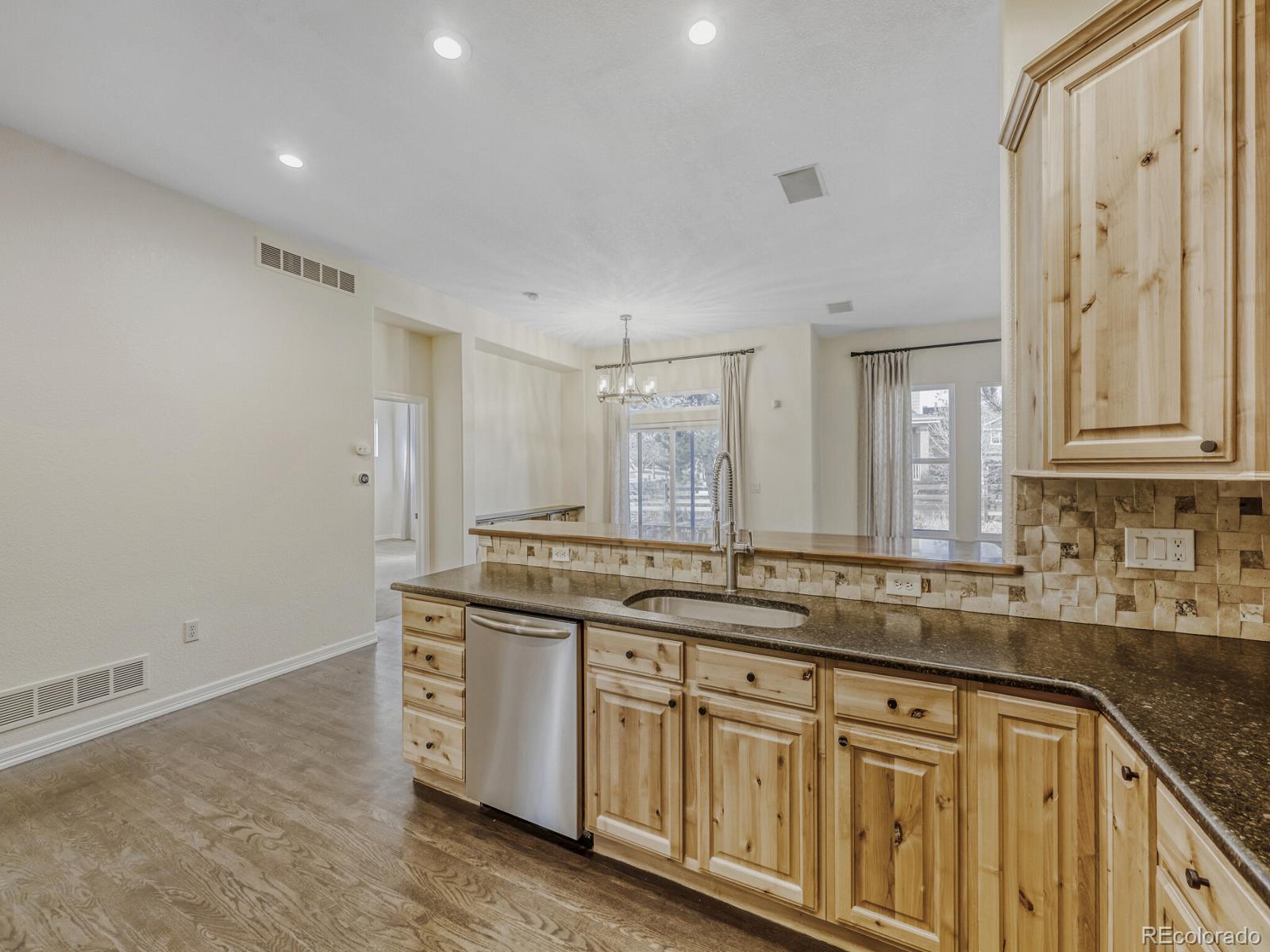 MLS Image #7 for 10507  salida street,commerce city, Colorado